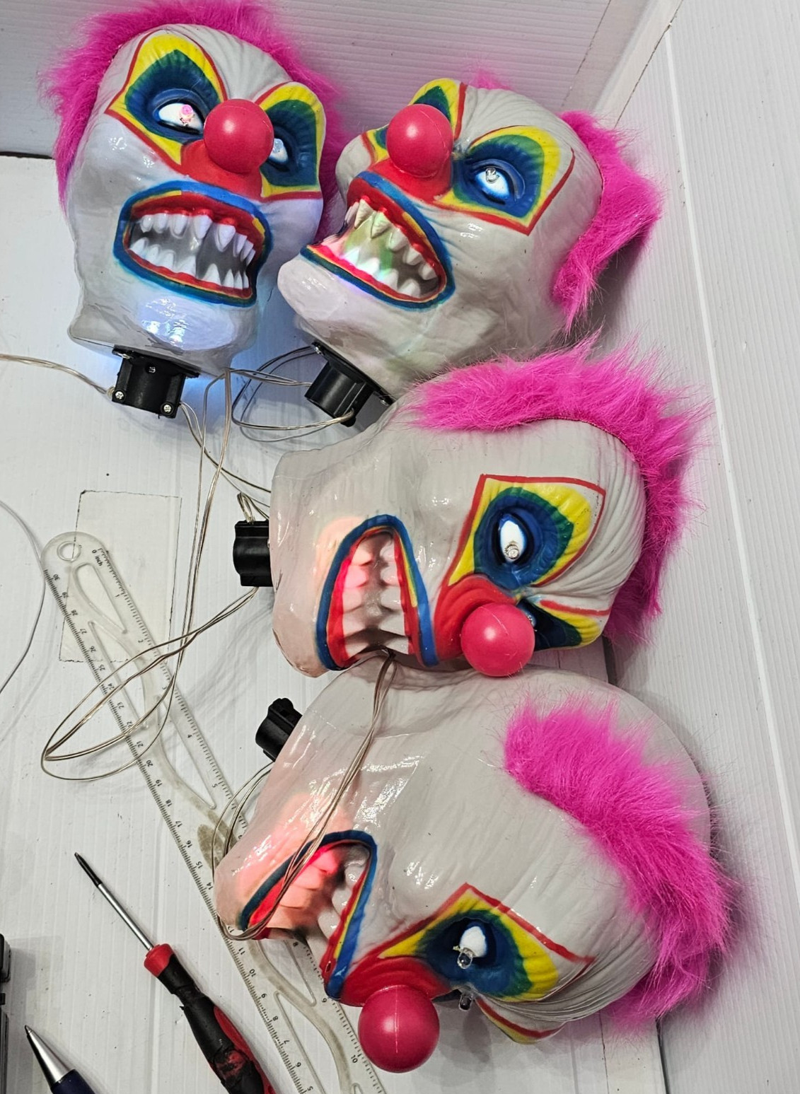 VINTAGE 2011 Spirit Halloween Pan Asian Creations Clown Pathway Markers RARE VINTAGE 2011 Spirit Halloween Pan Asian Creations Clown Pathway Markers RARE