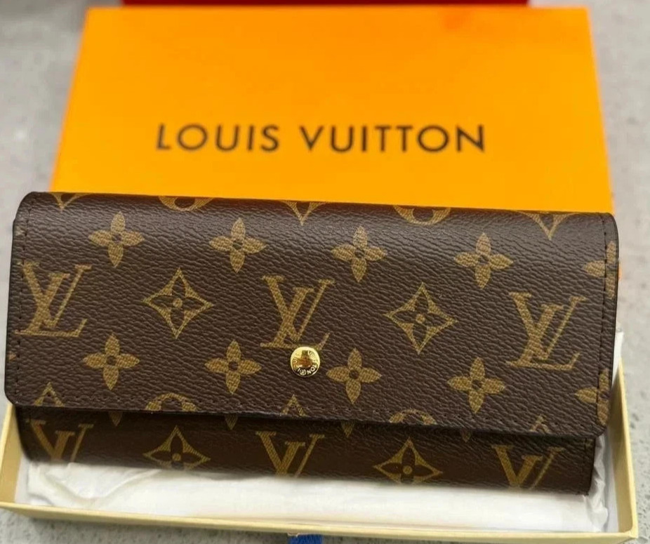Authentic Louis Vuitton Portefeuille Sarah Monogram Long Wallet – Brown