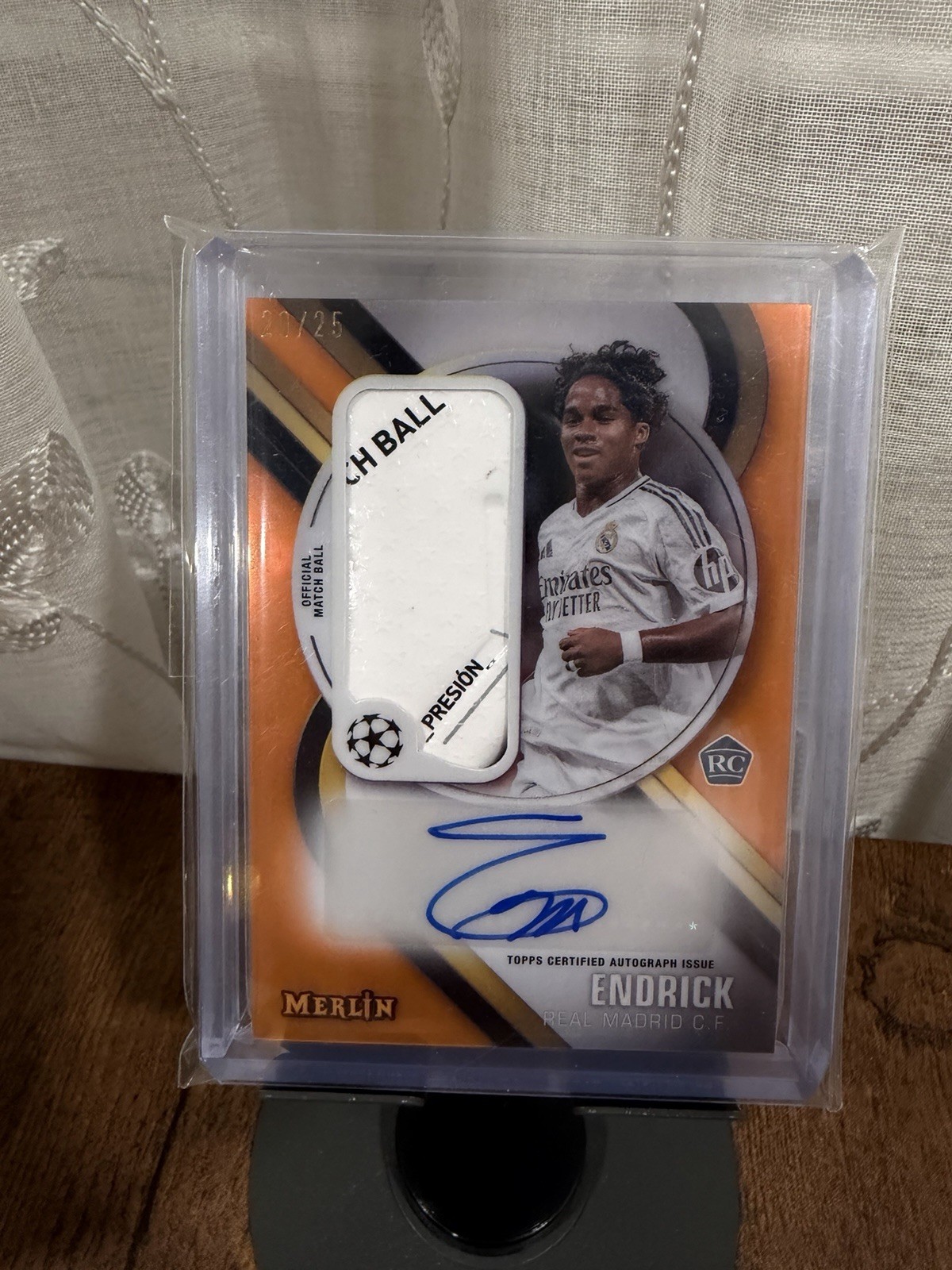 2024-25 Topps Merlin UEFA - Merlin's Match Ball Signatures Endrick /25 RC 2024-25 Topps Merlin UEFA - Merlin's Match Ball Signatures Endrick /25 RC