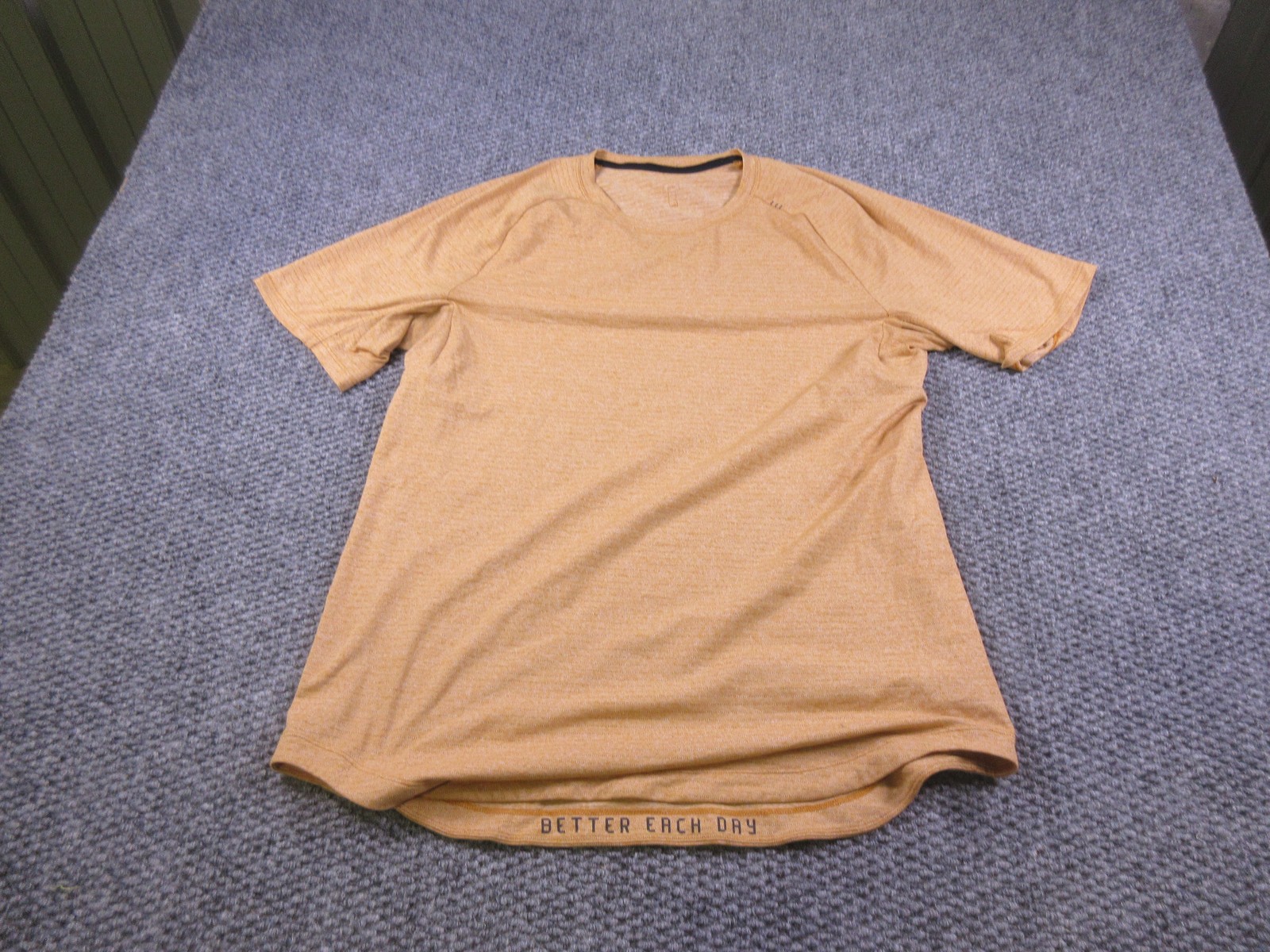 Lululemon Shirt Mens Medium Orange Better Each Day Short Sleeve Athletic Tee