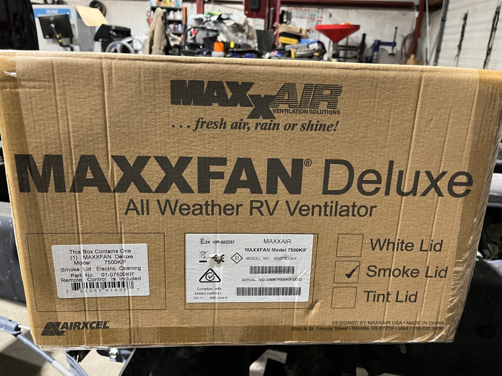 Maxx Air MaxxFan Vent Fan Deluxe 10 Speed with Thermostat Remote 7500K Smoke Maxx Air MaxxFan Vent Fan Deluxe 10 Speed with Thermostat Remote 7500K Smoke