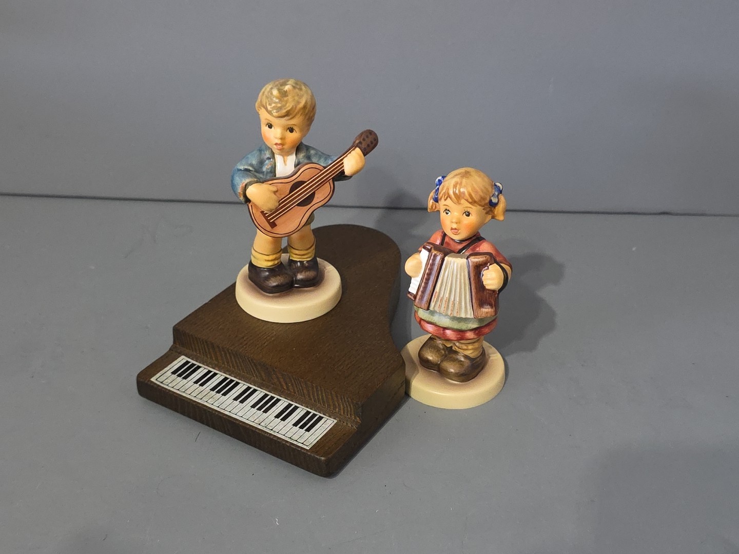 MUSICAL MEDLEY 3 Piece SET Hummel with Piano Germany W/ Box MUSICAL MEDLEY 3 Piece SET Hummel with Piano Germany W/ Box