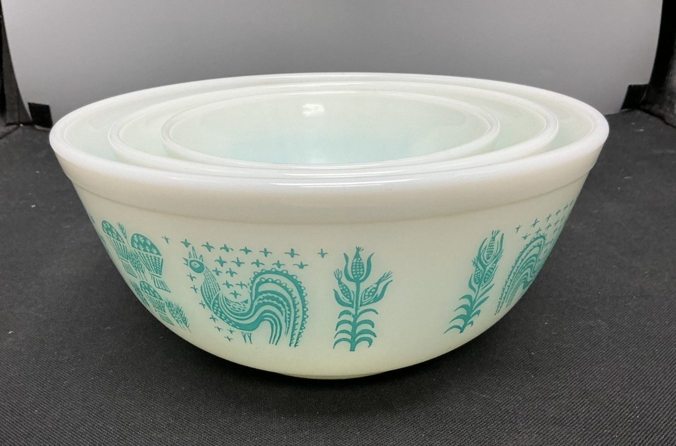 Vtg 50’s MCM Pyrex Amish Butterprint Nesting Mixing Bowls Set of 3 #401 402 403 Vtg 50’s MCM Pyrex Amish Butterprint Nesting Mixing Bowls Set of 3 #401 402 403