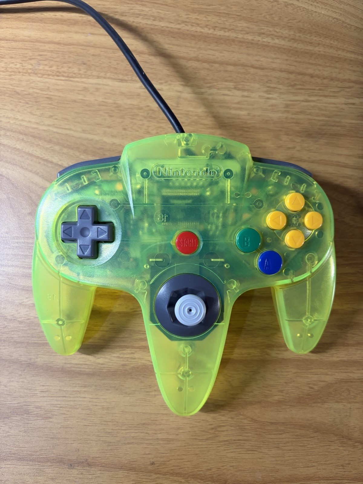 Nintendo 64 N64 Extreme Green Controller OEM Toys-R-US Tight Stick Clean Tested Nintendo 64 N64 Extreme Green Controller OEM Toys-R-US Tight Stick Clean Tested