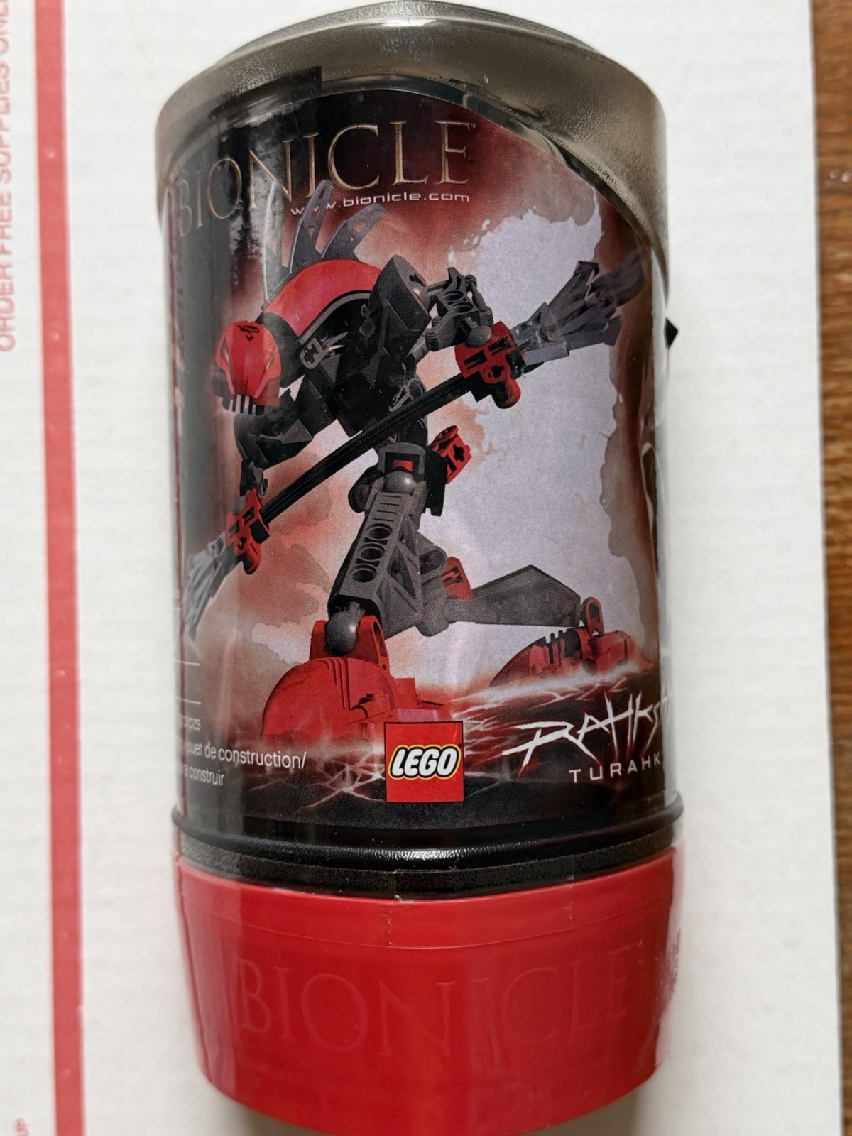 LEGO BIONICLE: Rahkshi Turahk (8592) LEGO BIONICLE: Rahkshi Turahk (8592)