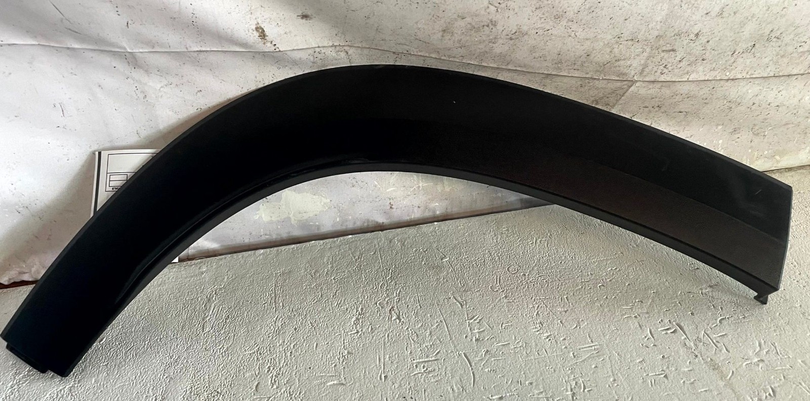 2024-2026 CHEVROLET TRAX REAR RIGHT FENDER FLARE WHEEL ARCH MOLDING # 115404