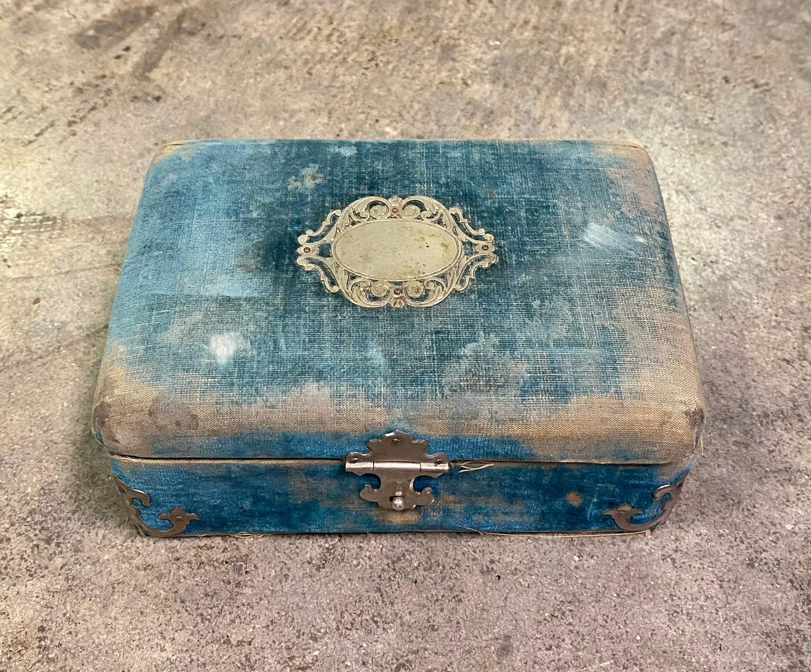 Antique Victorian Plush Blue Velvet Vanity Jewelry Box Tufted Satin Manicure Cas