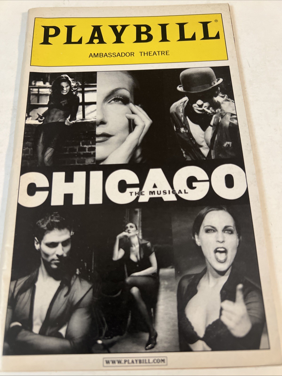 Broadway\'s CHICAGO June 2005 Playbill Huey Lewis Ambassador Theater NYC Broadway\'s CHICAGO June 2005 Playbill Huey Lewis Ambassador Theater NYC