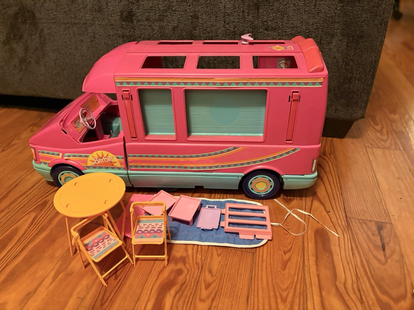 🔥Vintage 1989 Barbie Western Fun Motor Home Camper Van w Some Accessories