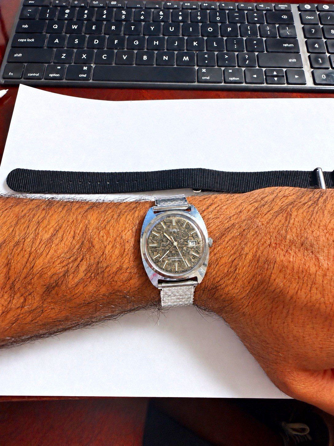 1976 Timex Viscount Automatic 47552 Grey Strata Dial Watch Bracelet + Black NATO 1976 Timex Viscount Automatic 47552 Grey Strata Dial Watch Bracelet + Black NATO