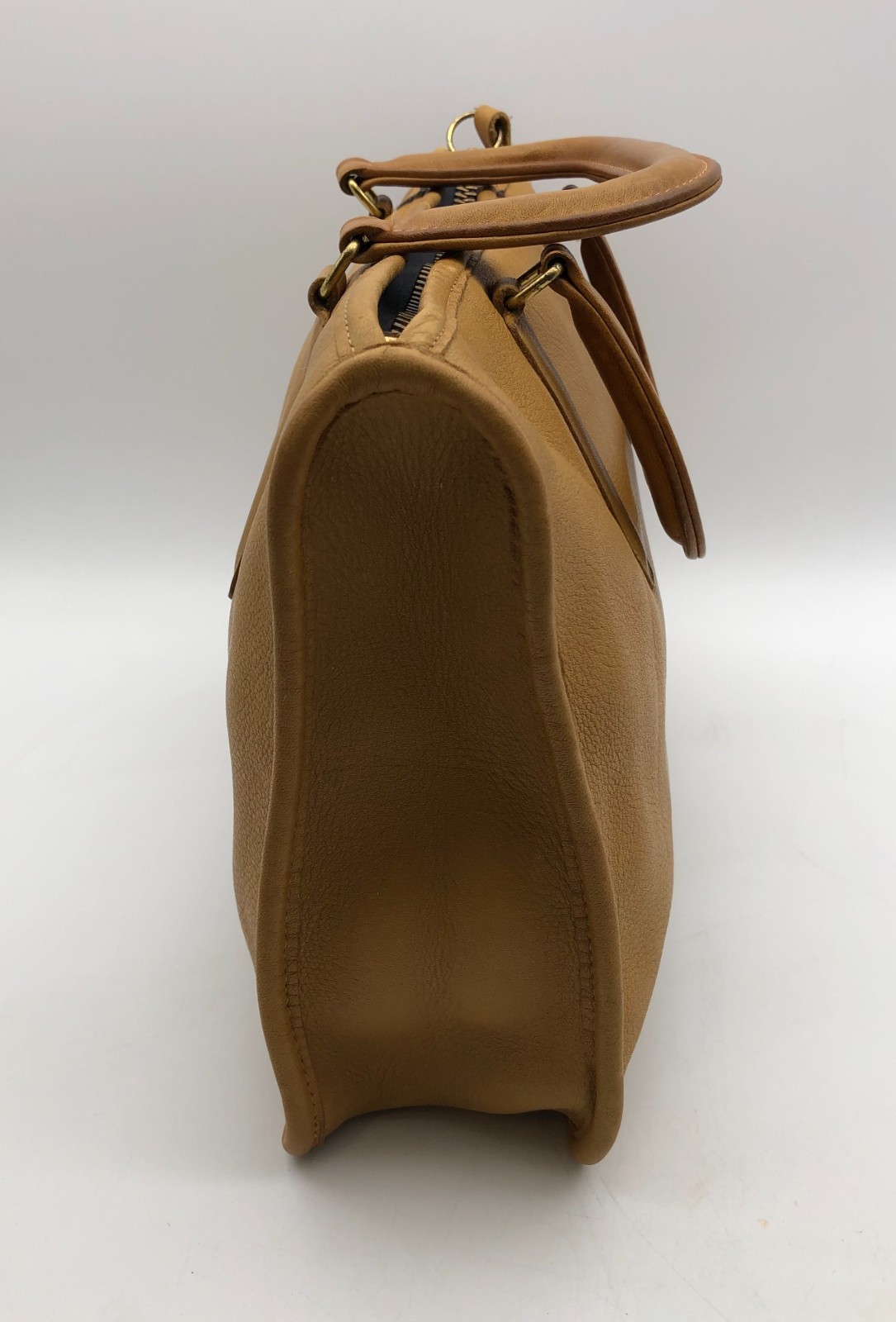 Vintage Coach NYC Carmel Glove Tanned 1026 Bonnie Cashin slim satchel Vintage Coach NYC Carmel Glove Tanned 1026 Bonnie Cashin slim satchel