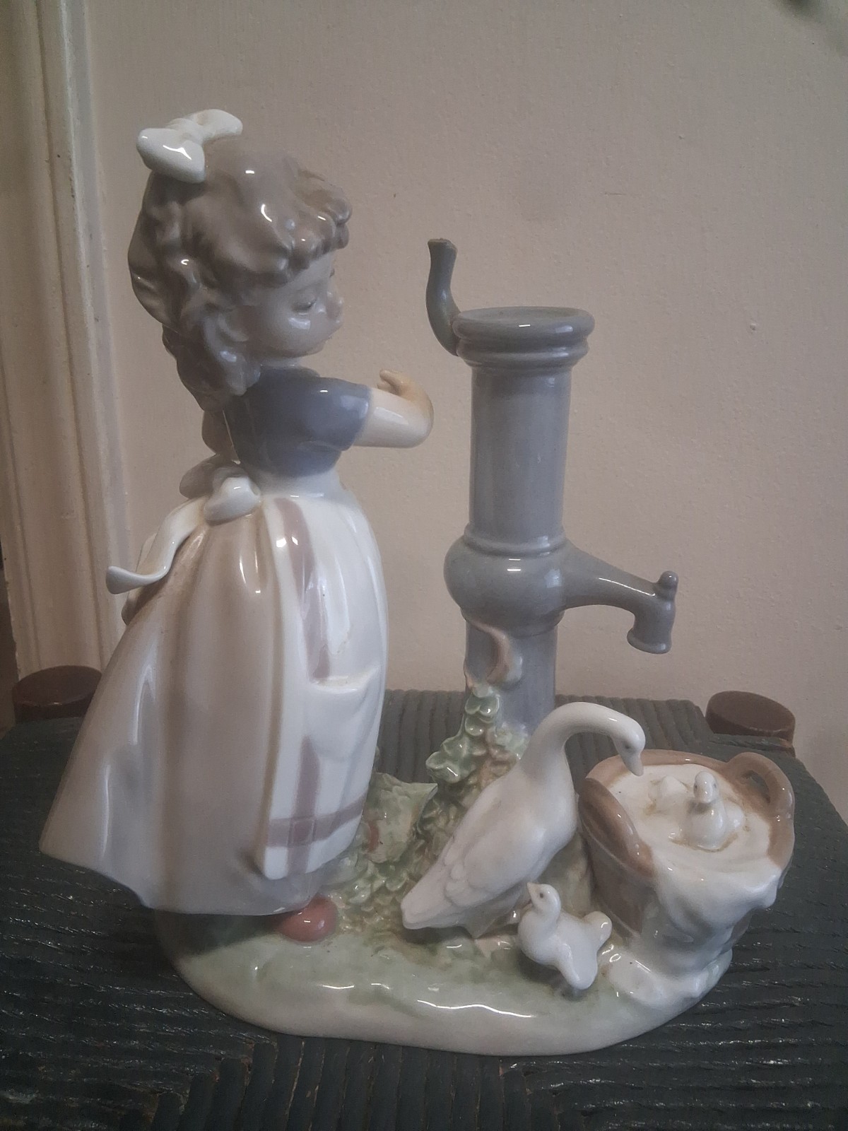 Lladro Spanish Glossy Porcelain Figure 