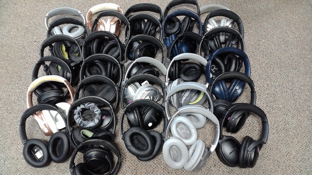 LOT of 31 Pairs of Bose QC35 Series 2 Noise Cancelling Headphones