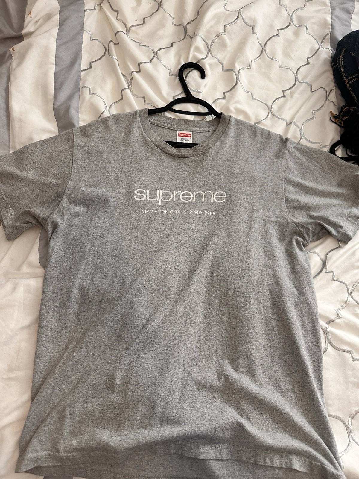 Supreme Grey Classic/Shop Tee Size Medium heather gray Supreme Grey Classic/Shop Tee Size Medium heather gray