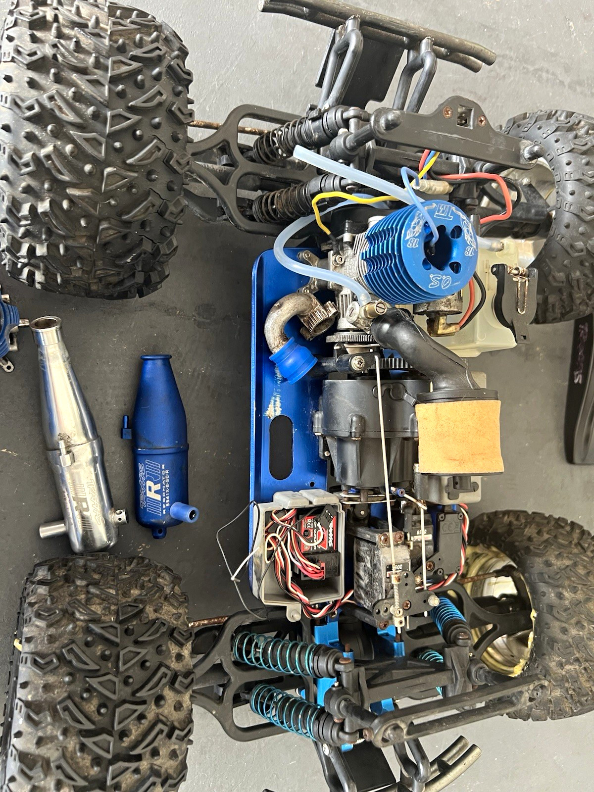 Traxxas T-Maxx Maxx 1:10 Nitro 4WD RTR Off-Road Monster Truck Blue/Black