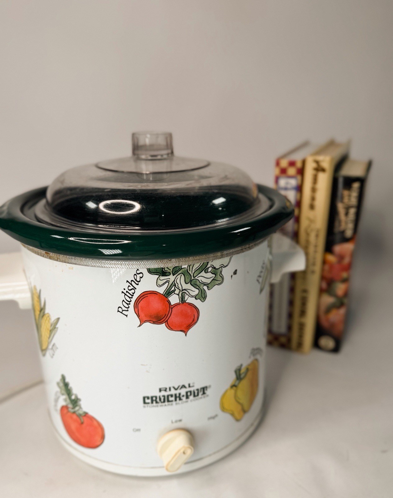 Vintage Rival Crock Pot Model 3150 Slow Cooker 3.5 Qt Vegetables Medley Working Vintage Rival Crock Pot Model 3150 Slow Cooker 3.5 Qt Vegetables Medley Working