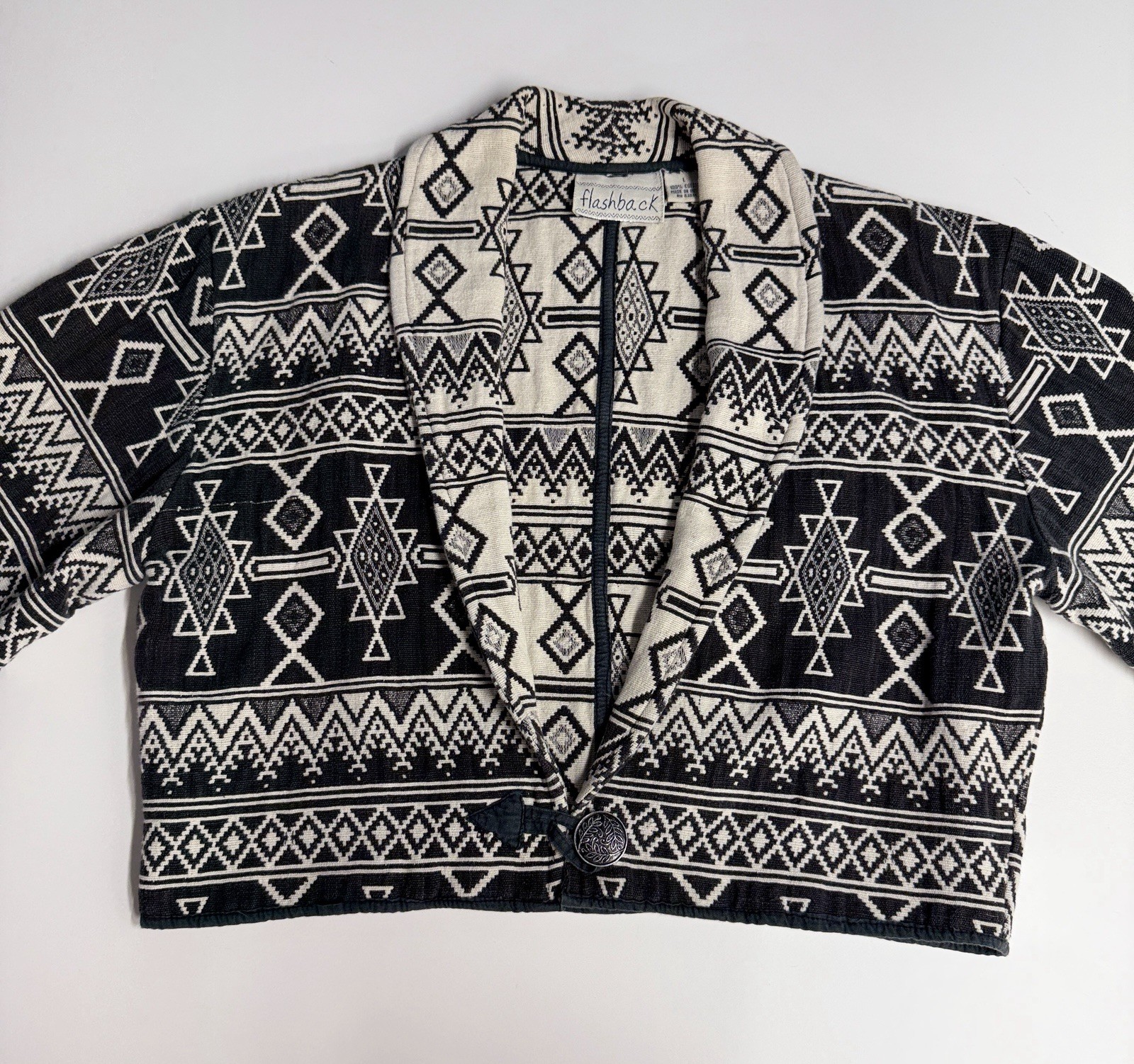 Vintage 90s black and white Aztec/Southwestern-inspired cropped tapestry jacket Vintage 90s black and white Aztec/Southwestern-inspired cropped tapestry jacket