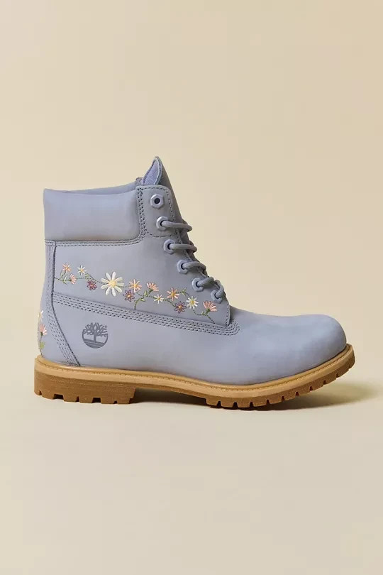 Timberland Women\'s Floral Embroidered Premium 6-Inch Waterproof Boots MSRP 185 Timberland Women\'s Floral Embroidered Premium 6-Inch Waterproof Boots MSRP 185