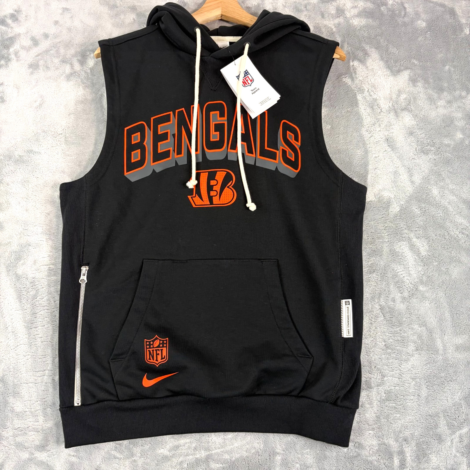Cincinnati Bengals Sideline Mens Small Nike Dri-FIT Sleeveless Pullover Hoodie Cincinnati Bengals Sideline Mens Small Nike Dri-FIT Sleeveless Pullover Hoodie