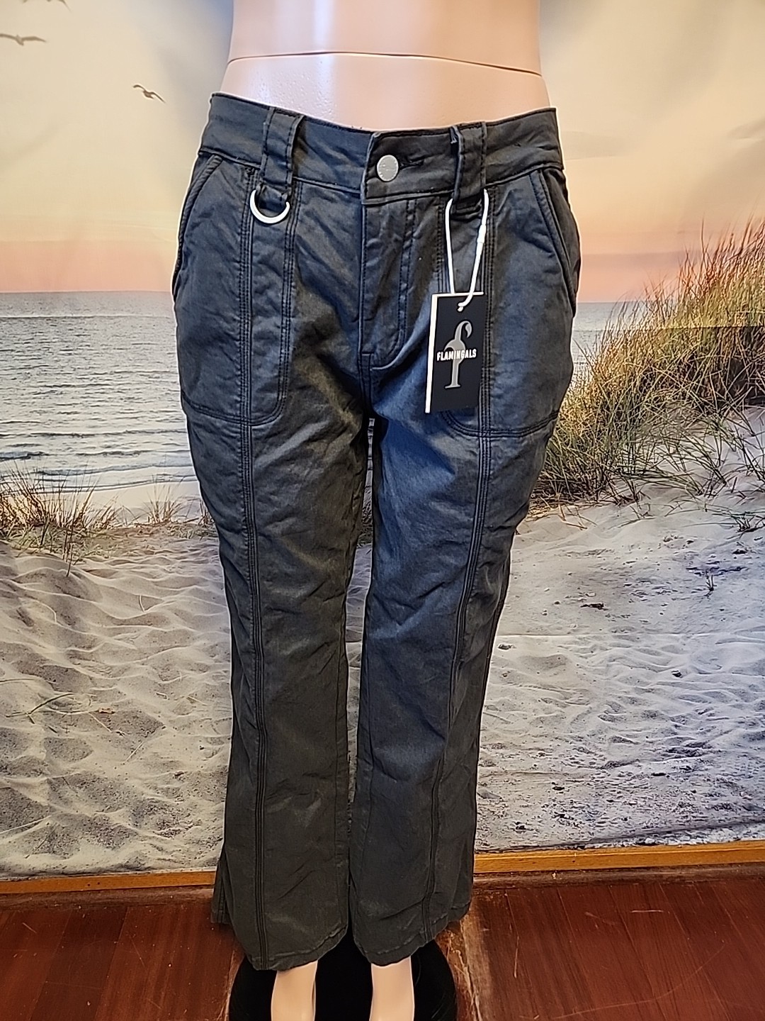 Nwt Flamingals Womens Gray Jeans 4 Pockets Size SMALL #84977 Inseam 31 Nwt Flamingals Womens Gray Jeans 4 Pockets Size SMALL #84977 Inseam 31