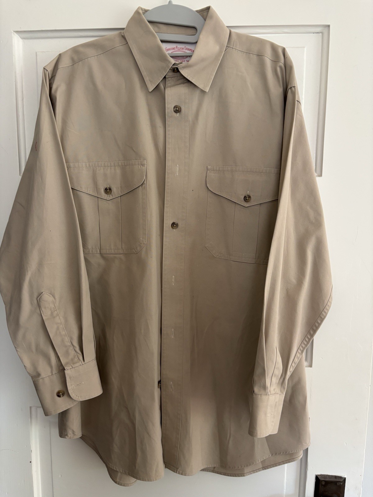 Filson lightweight alaskan guide shirt Medium Tan Excellent Condition Filson lightweight alaskan guide shirt Medium Tan Excellent Condition