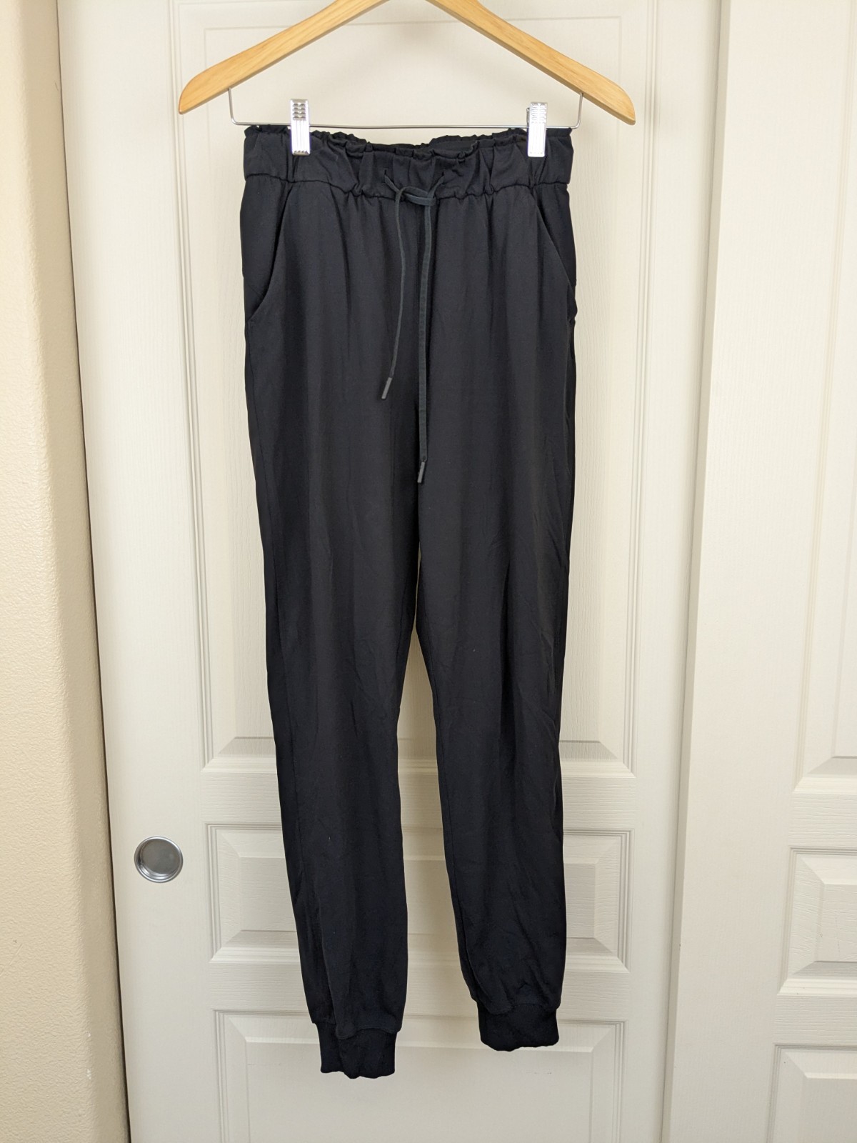 Women’s Lululemon Stretch High-Rise Jogger Black Full Length Size 4 28\