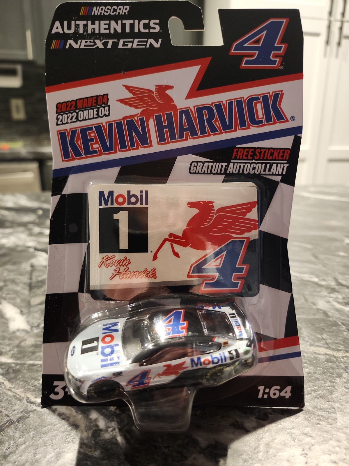 2022 Kevin Harvick #4 Mobil 1 Wave 4 1:64 NASCAR Authentics Next Gen 2022 Kevin Harvick #4 Mobil 1 Wave 4 1:64 NASCAR Authentics Next Gen