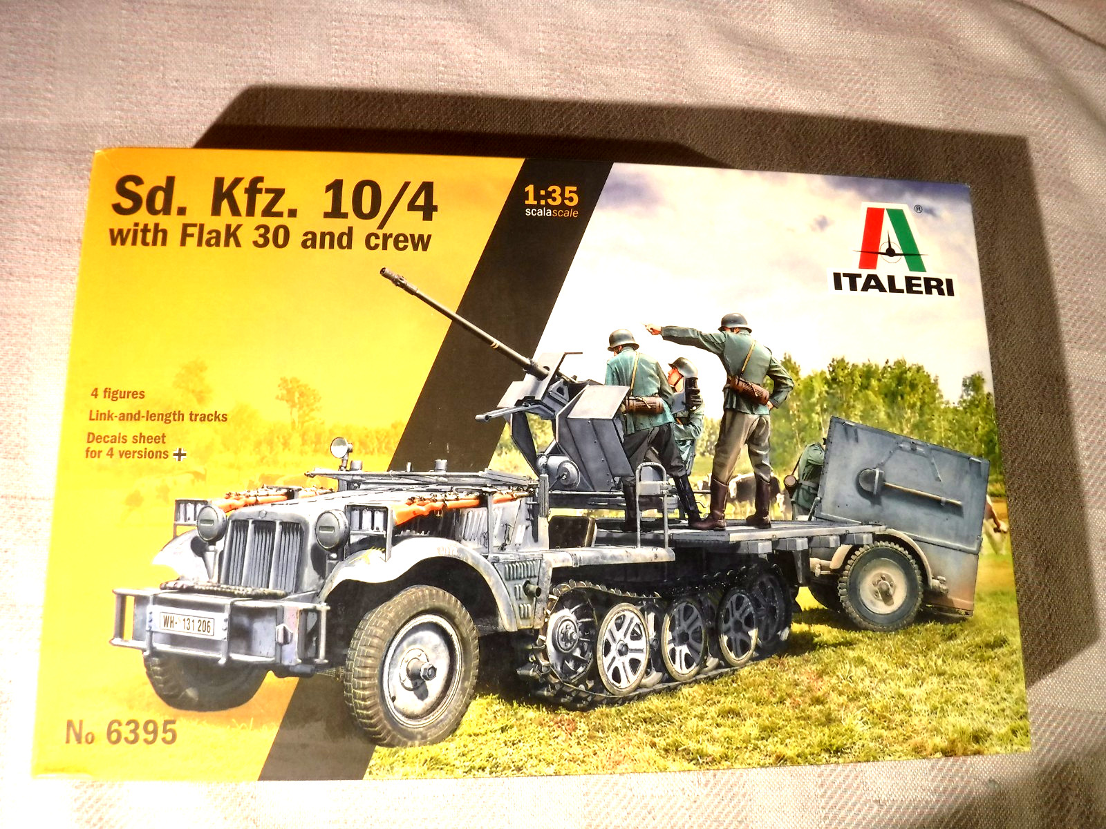 1/35 Italeri German WWII Sd Kfz 10/4 w/ Flak 30 & 4 Crew Markings 4/4 Ver # 6395