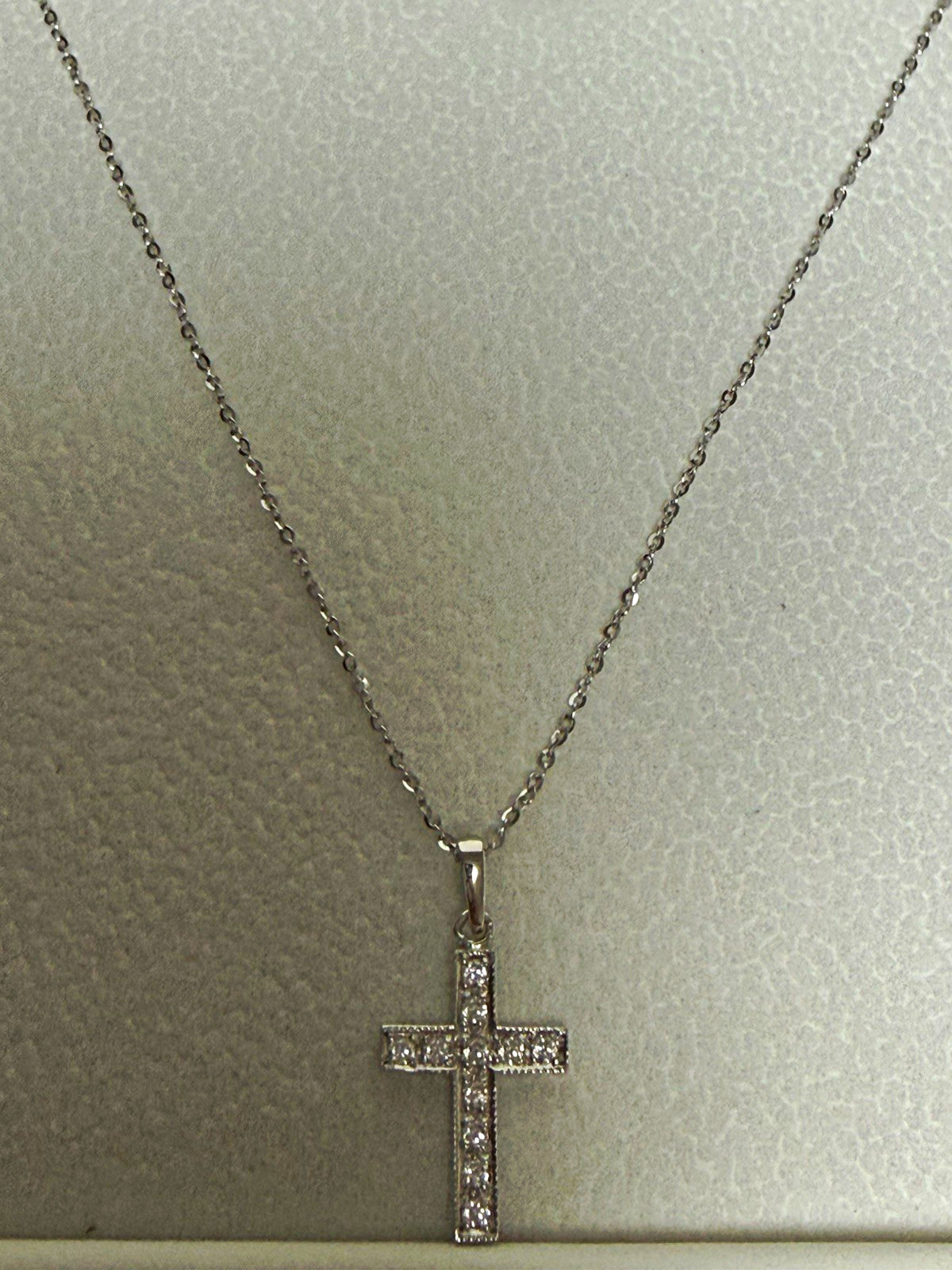 585 14K Gold  Diamond Cross Pendant Necklace Cable Chain Spring Ring