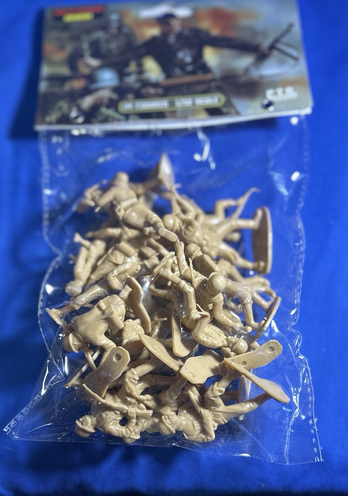 CLASSIC TOY SOLDIERS- AIRFIX & MARX WWII German Toy Soldiers (54MM) 24 in 12 TAN CLASSIC TOY SOLDIERS- AIRFIX & MARX WWII German Toy Soldiers (54MM) 24 in 12 TAN