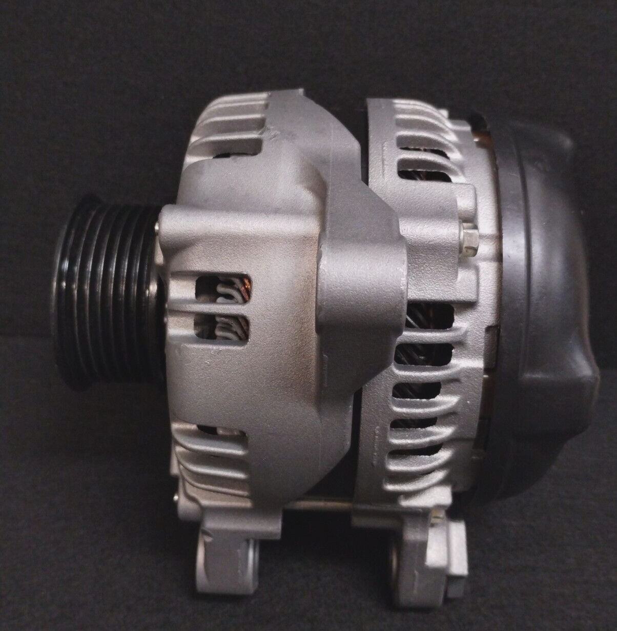 2004 to 2007 Toyota Highlander L4 2.4Liter 100Amps Alternator Oem Reman by Rvv