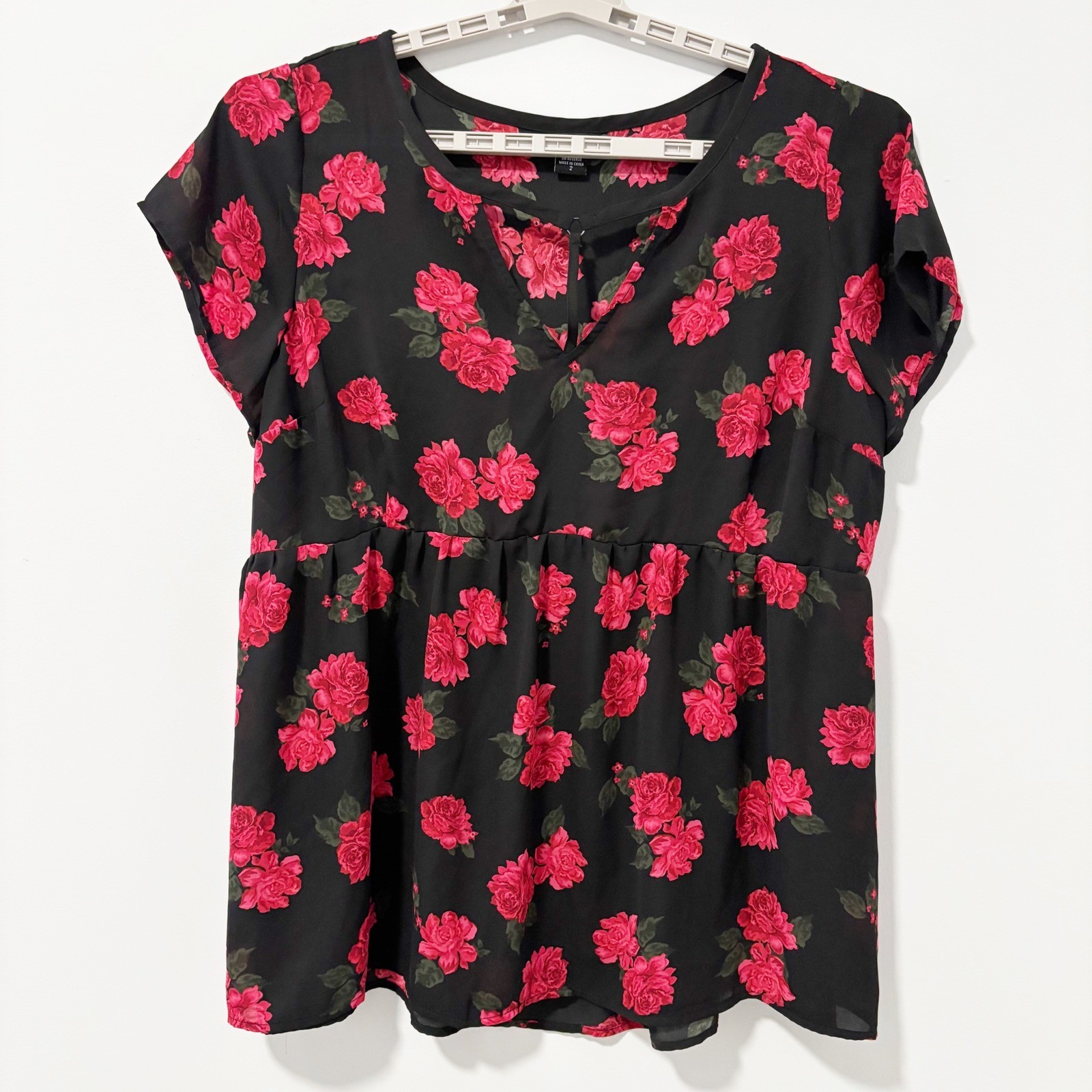 Torrid Womens Rose Floral Babydoll Top Black Red Caged V-Neck Plus Size 2 2X