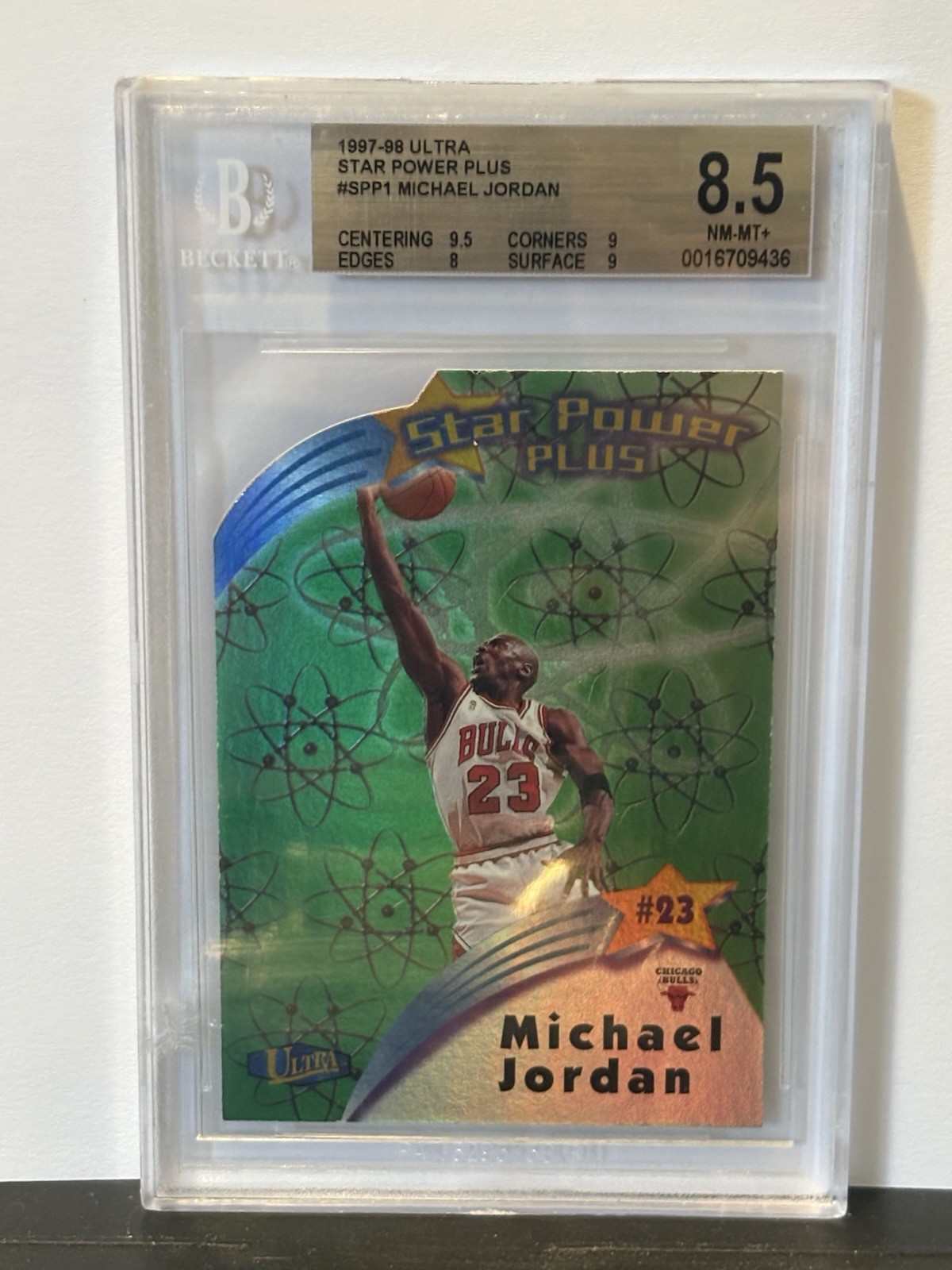 1997-98 Fleer Ultra - Star Power Michael Jordan #1 SPP Die-Cut Plus 1997-98 Fleer Ultra - Star Power Michael Jordan #1 SPP Die-Cut Plus