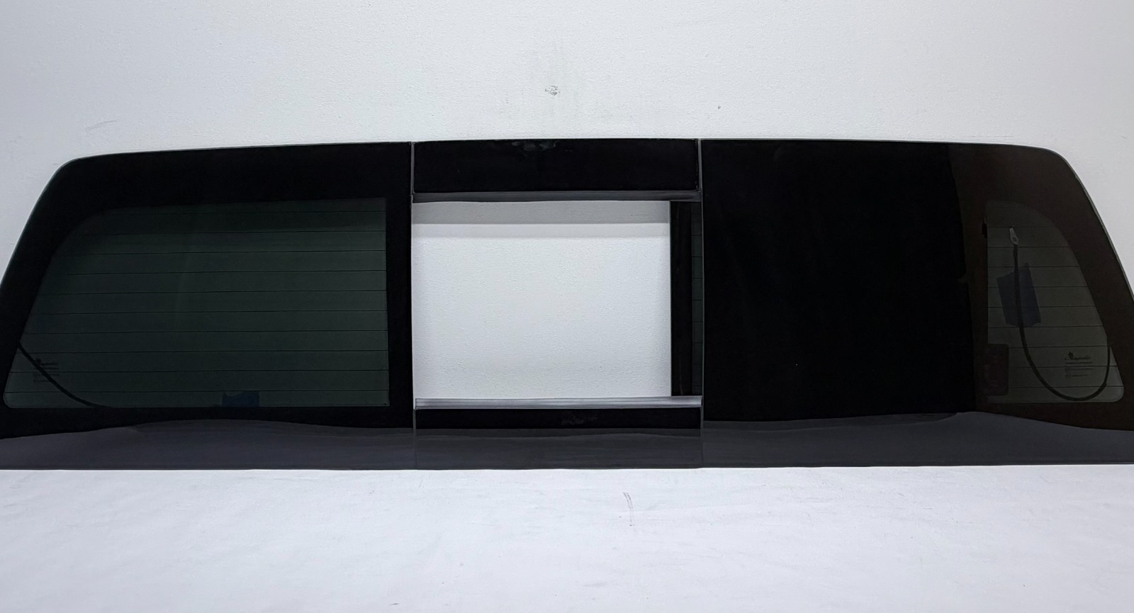 Fit 2014-2018 GMC Sierra 1500 Model Rear Power Sliding Glass Heated w/ Regulator Fit 2014-2018 GMC Sierra 1500 Model Rear Power Sliding Glass Heated w/ Regulator