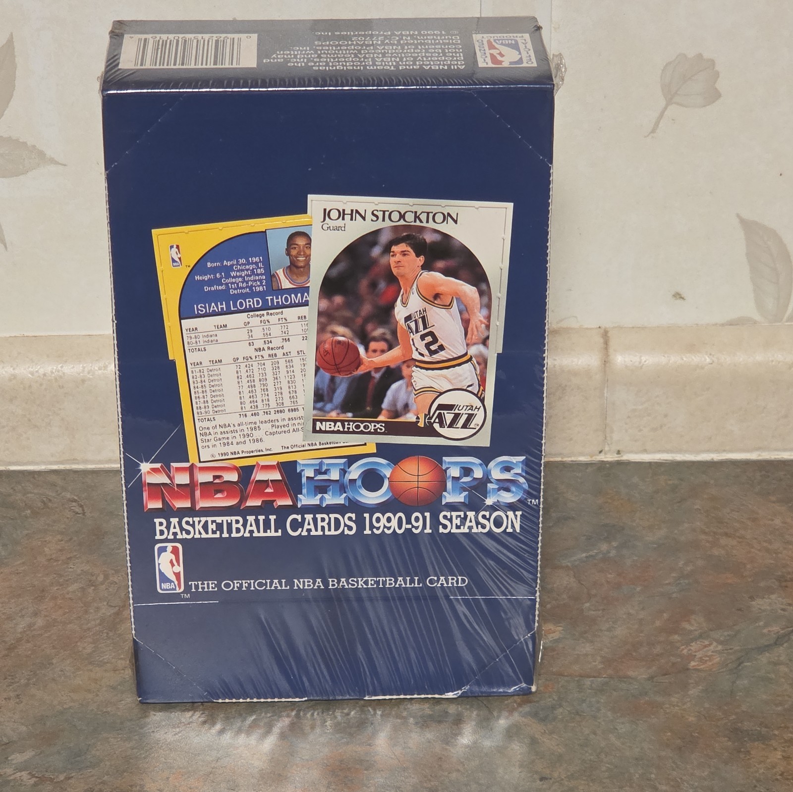 1990-1991 NBA Hoops 36 Packs 15 Cards Per Pack David Robinson Michael Jordan 1990-1991 NBA Hoops 36 Packs 15 Cards Per Pack David Robinson Michael Jordan