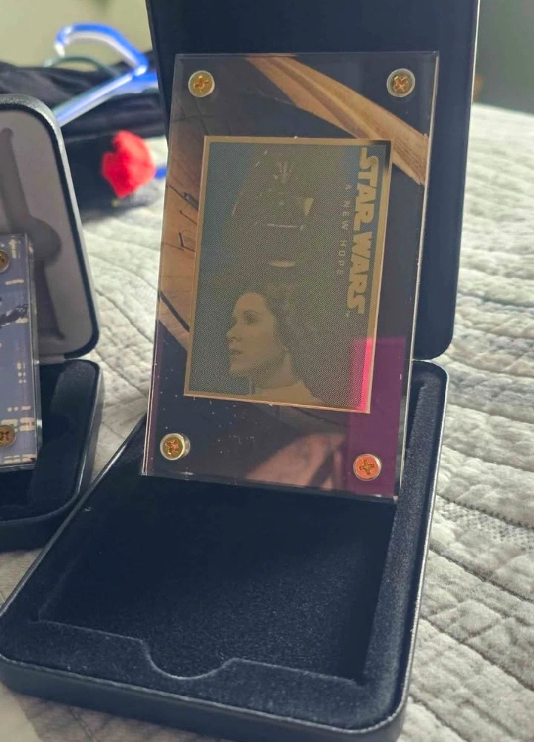 Authentic Images Star Wars Princess Leia/Darth Vader Plaque 1997 24kt Gold Card Authentic Images Star Wars Princess Leia/Darth Vader Plaque 1997 24kt Gold Card