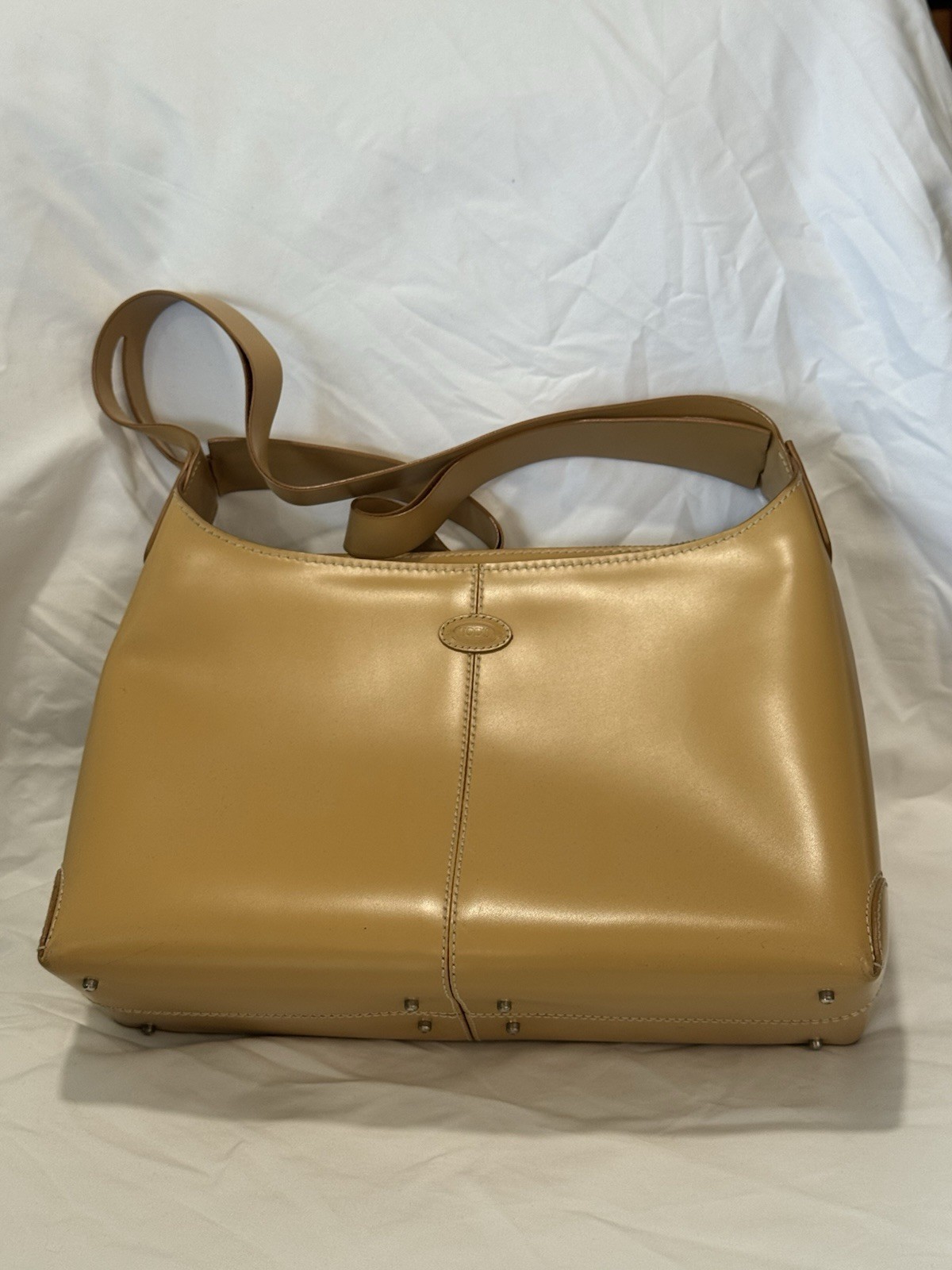 Tod\'s Camel Leather Vintage Di Bag Shoulder Bag - Unique Split Strap - used Tod\'s Camel Leather Vintage Di Bag Shoulder Bag - Unique Split Strap - used