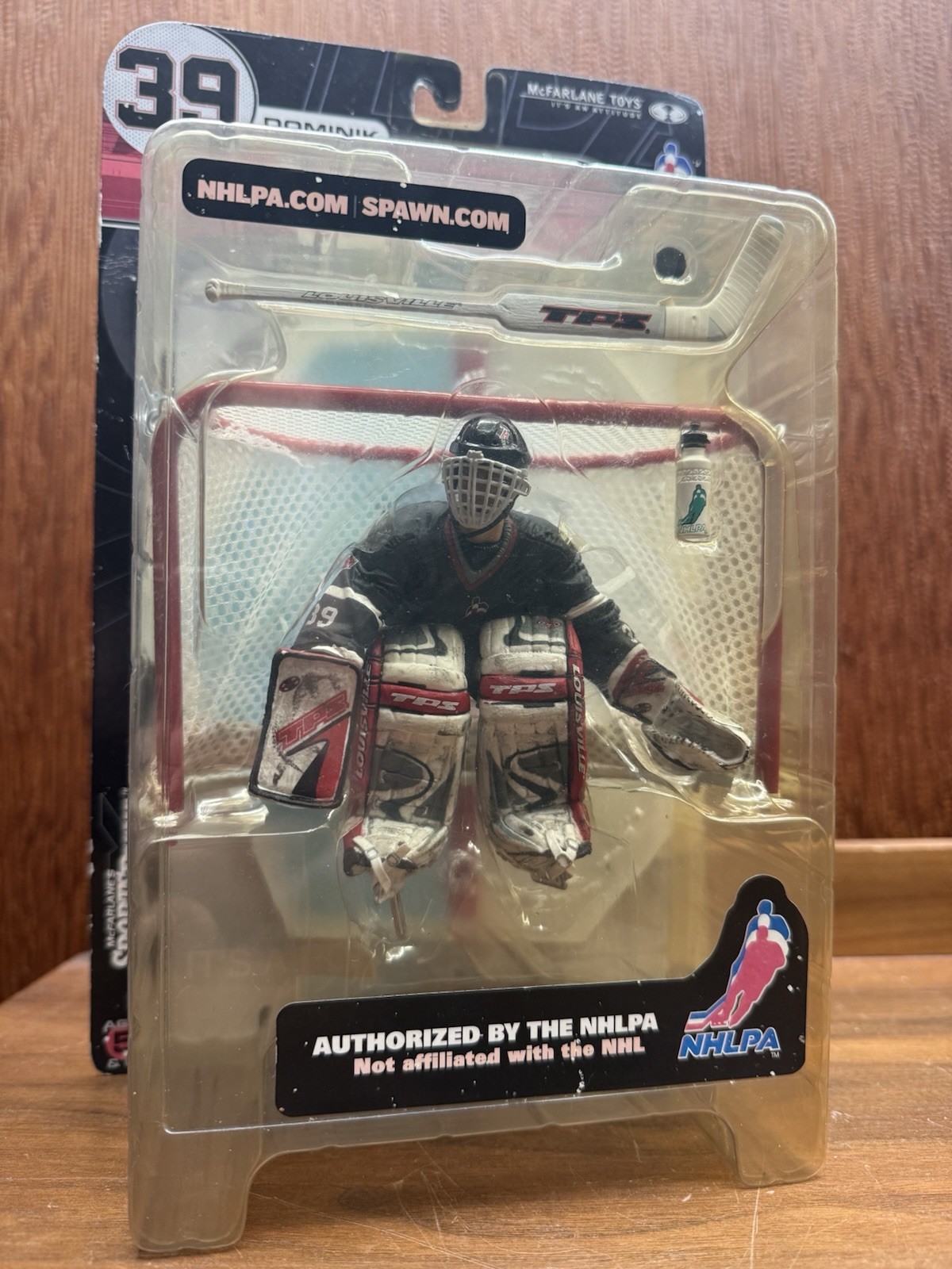 2000 McFarlane NHLPA Series 2 Dominik Hasek Action Figure 2000 McFarlane NHLPA Series 2 Dominik Hasek Action Figure