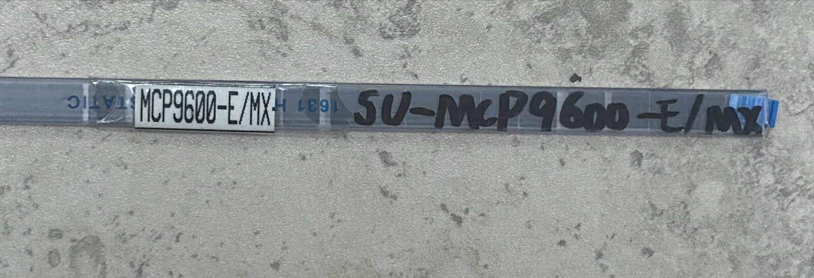 52 Pieces of MCP9600-E/MX 52 Pieces of MCP9600-E/MX
