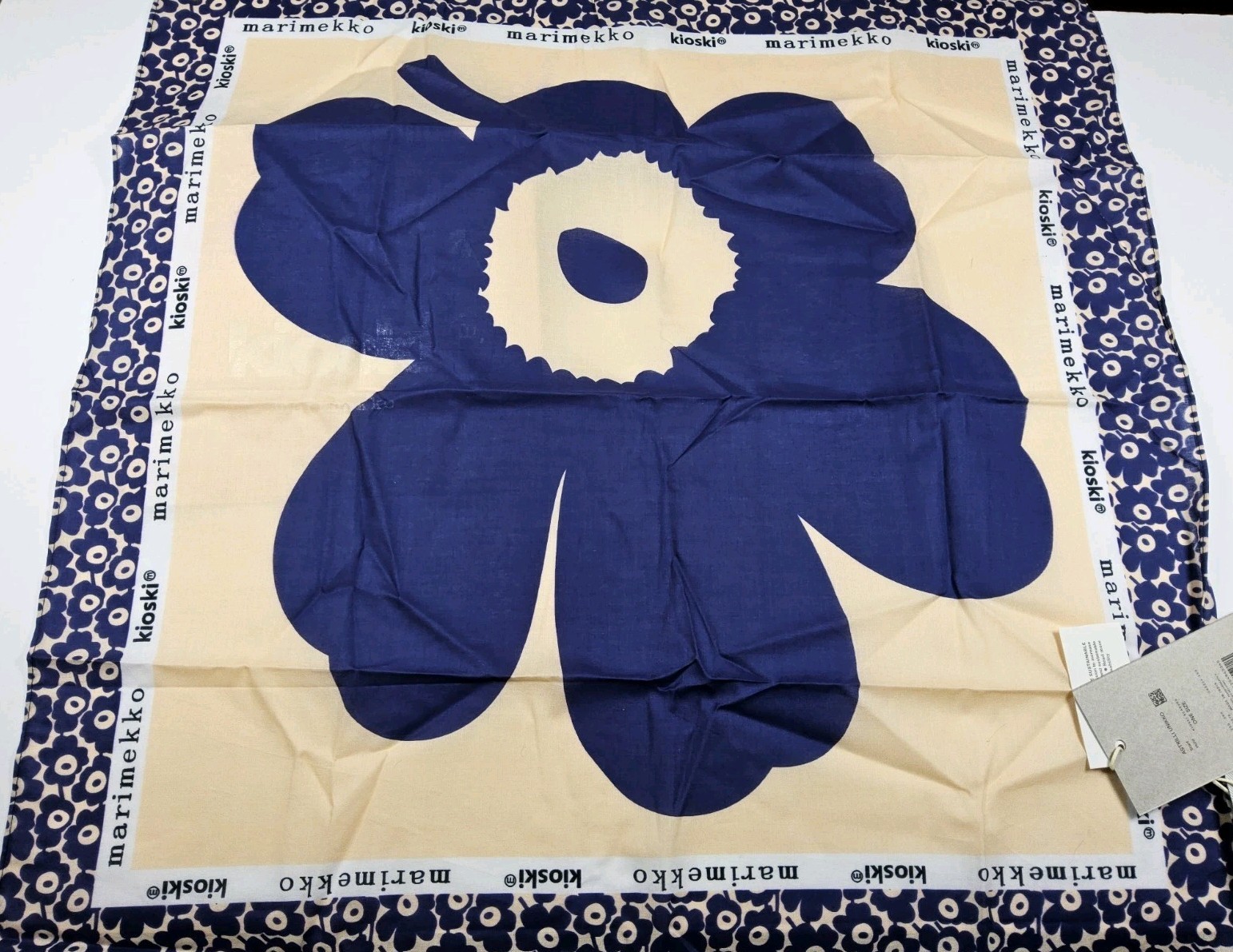 Marimekko Kioski Astrilli Unikko Floral Organic Cotton Scarf Bandana Marimekko Kioski Astrilli Unikko Floral Organic Cotton Scarf Bandana