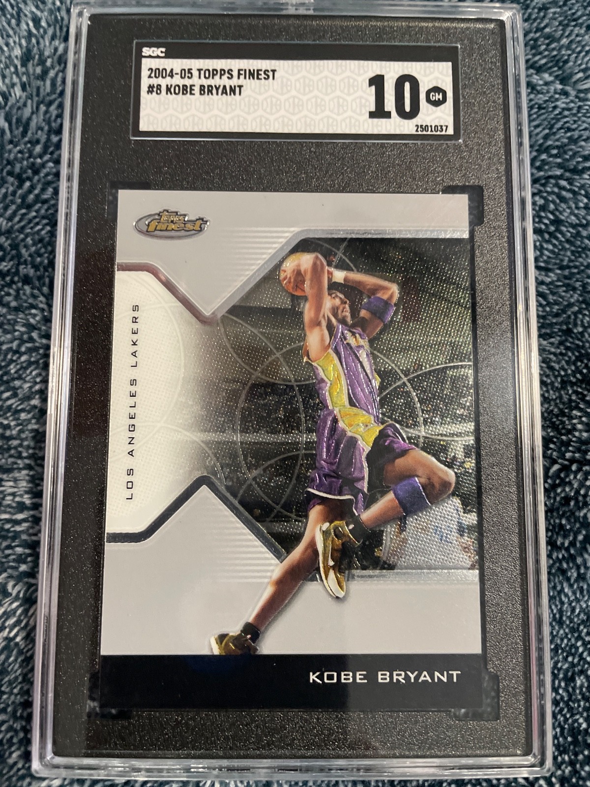 2004 Topps Finest #8 Kobe Bryant