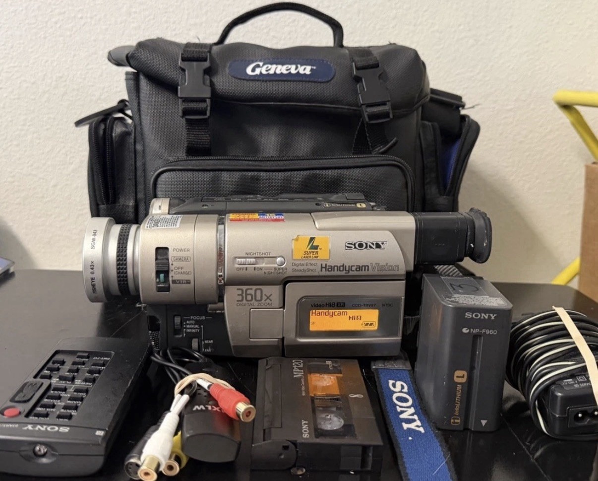 Sony Handycam CCD-TRV87 Hi8 Camcorder Nightshot Wide Lens TESTED WORKING  ✅