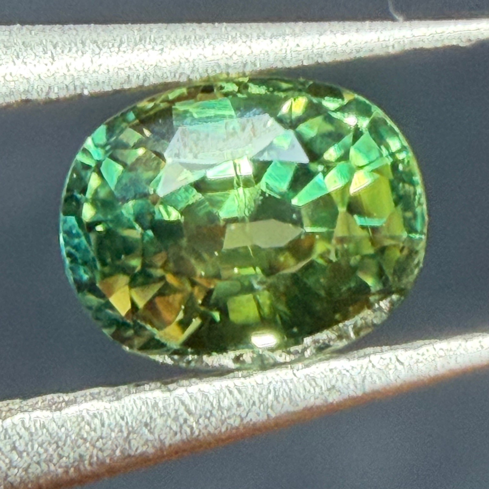 0.51ct 4.8x3.8mm VS Oval Natural Green Sapphire - Heated, Australia Gemstone