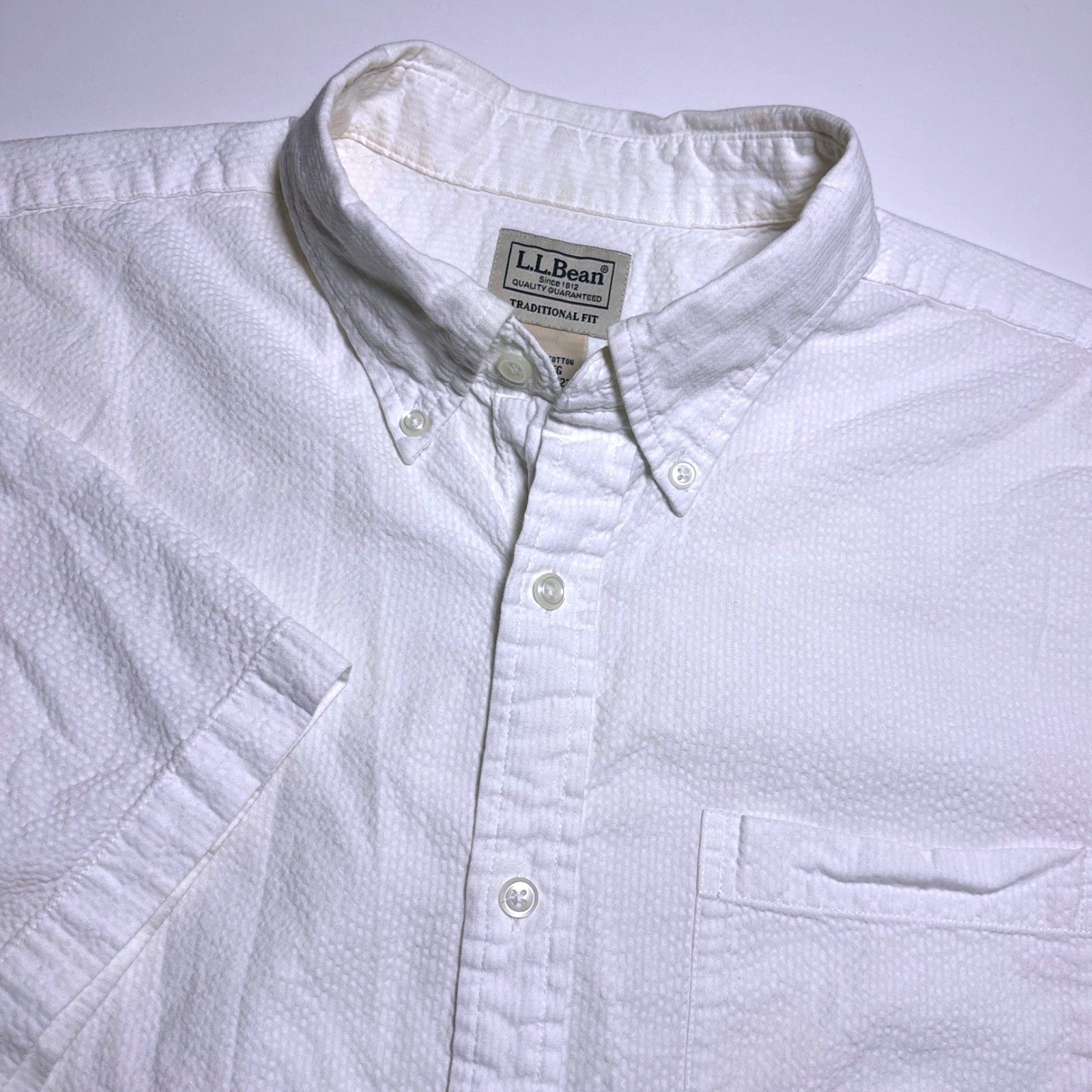 LL Bean White Seersucker Traditional Fit Mens L Short Sleeve Button Down Shirt