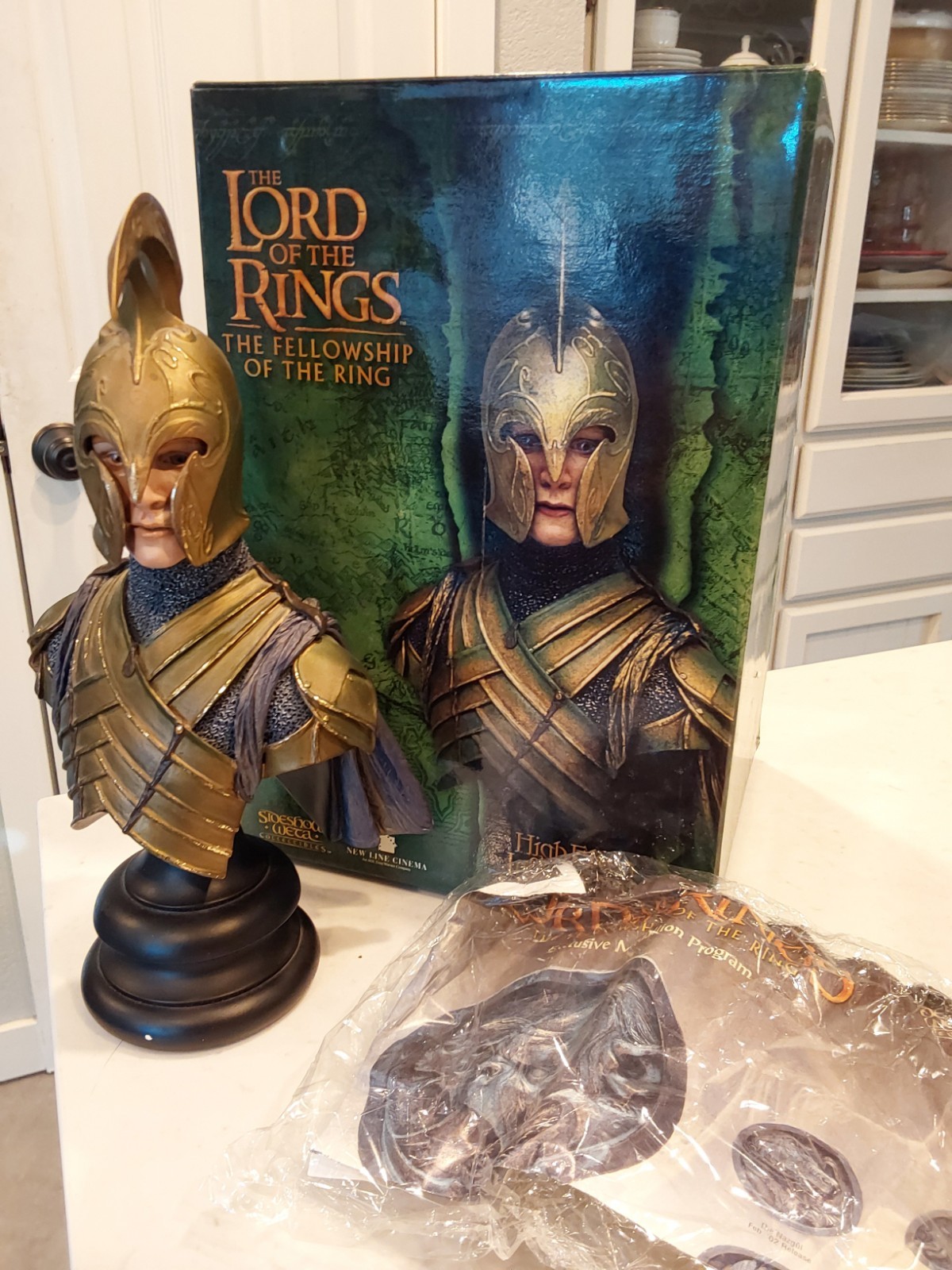 Sideshow WETA Lord of the Rings High Elven Infantryman 1/4 Bust LOTR - NiB Sideshow WETA Lord of the Rings High Elven Infantryman 1/4 Bust LOTR - NiB