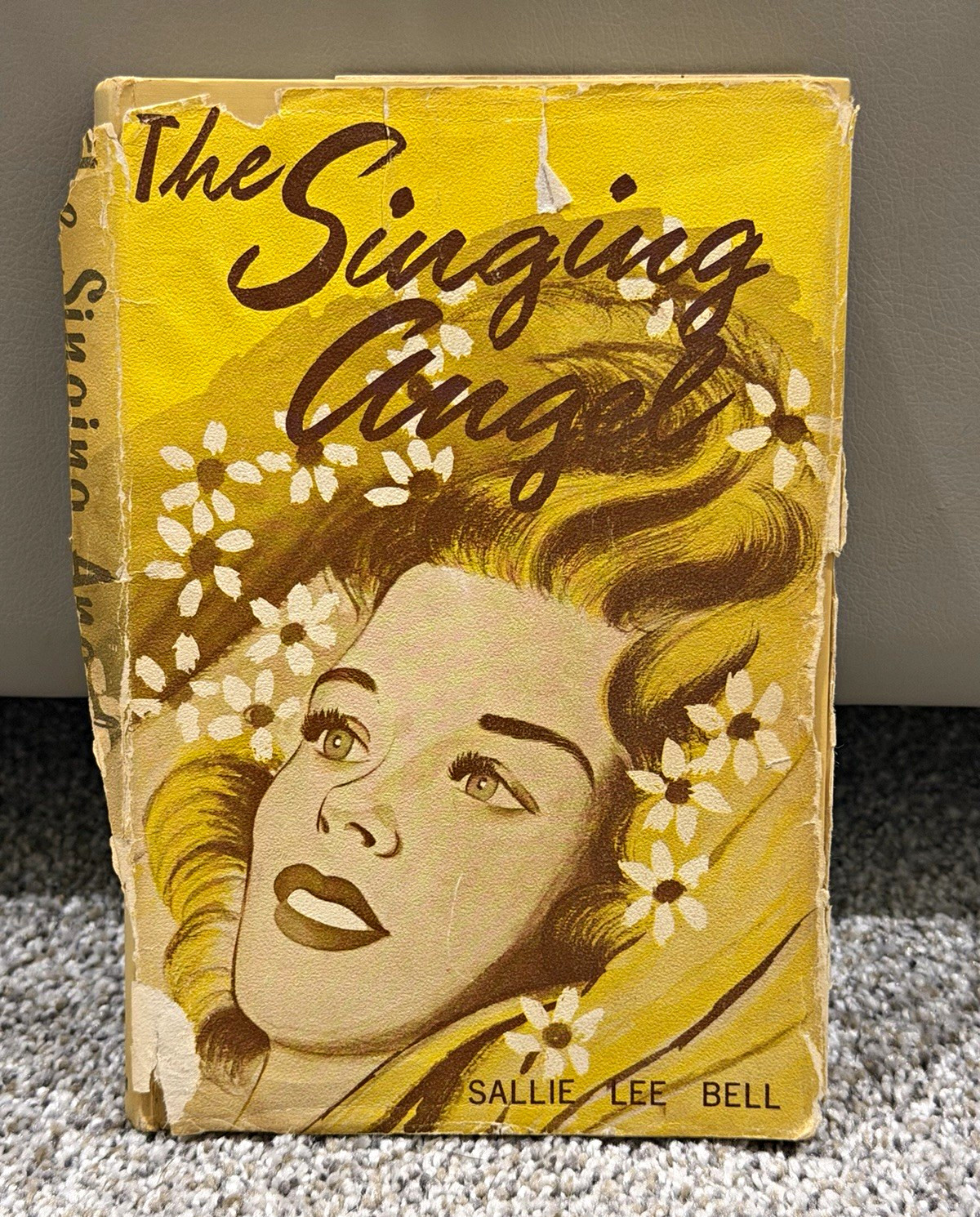 The Singing Angel by Sallie Lee Bell Hardcover 1961 Dust Jacket Inscribed The Singing Angel by Sallie Lee Bell Hardcover 1961 Dust Jacket Inscribed