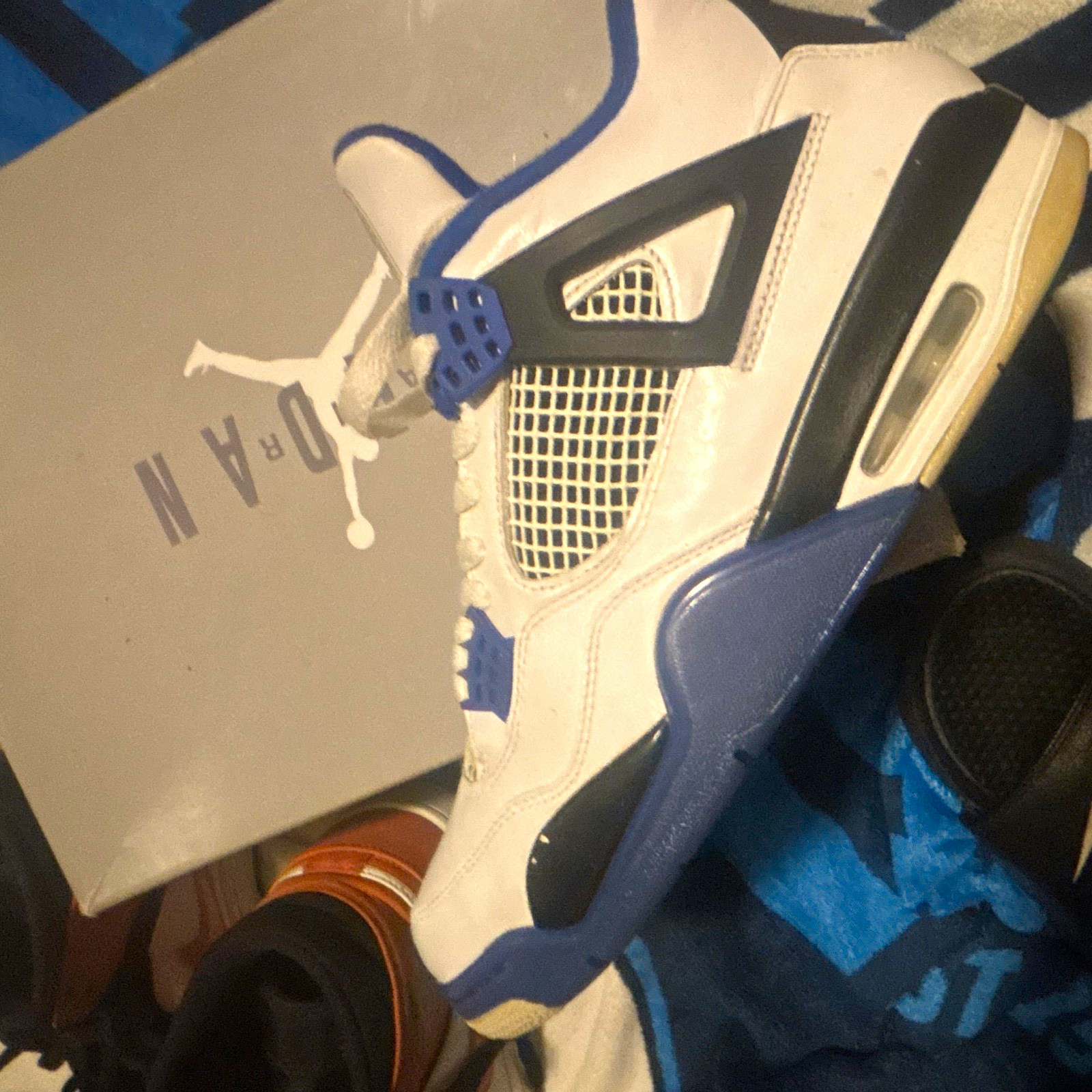 Jordan Air Jordan 4 Mid Top White/Blue/Black Colorblock Lace Up Men’s 10.5 Jordan Air Jordan 4 Mid Top White/Blue/Black Colorblock Lace Up Men’s 10.5