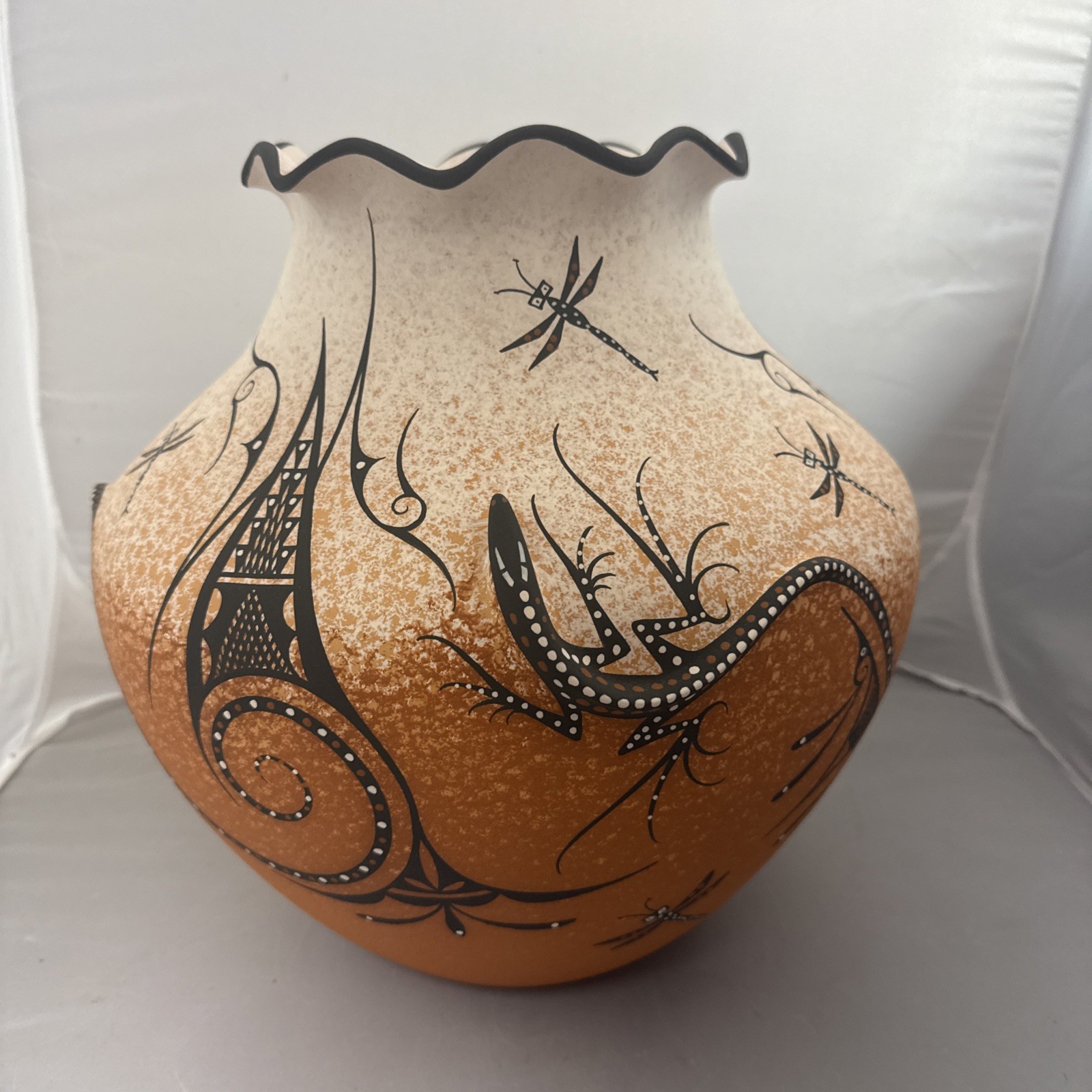 Zuni Pottery Huge Beautiful Pot By Deldrick Cellicion Zuni Pottery Huge Beautiful Pot By Deldrick Cellicion