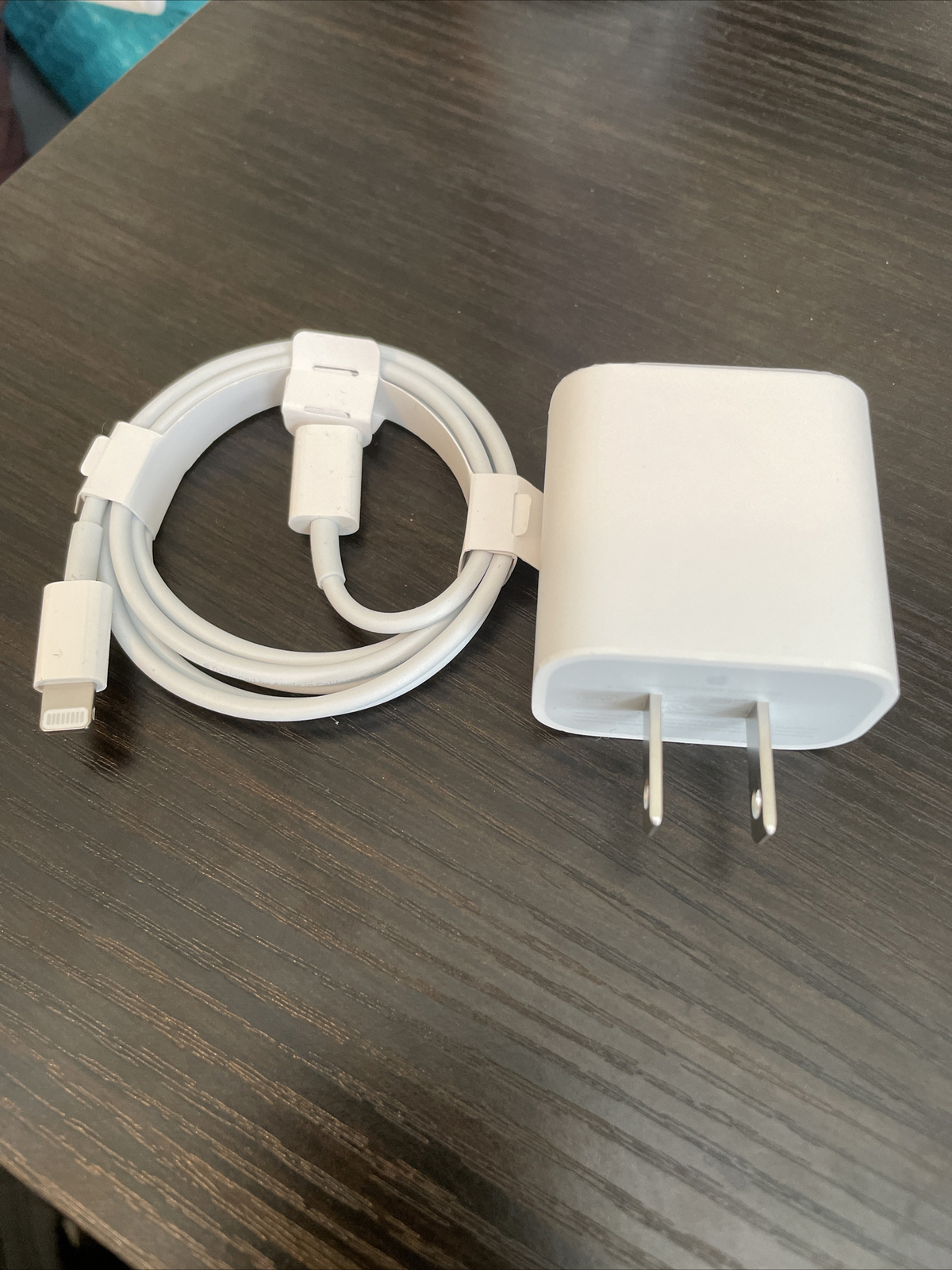New Original Apple 20 W USB-C Charger & 3-FT Cable