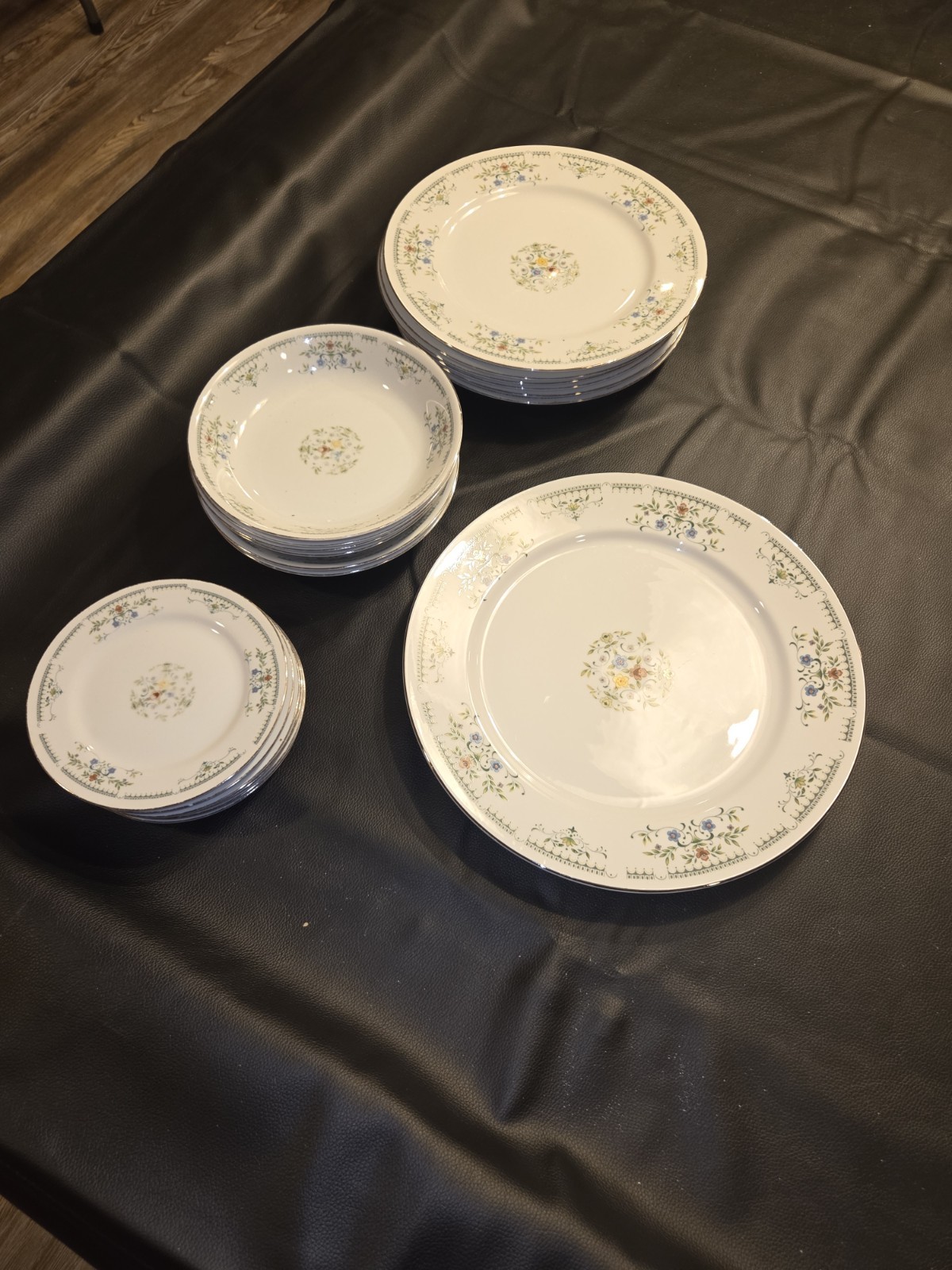 19 Pcs vintage Juliet pattern dinnerware set from the Cotillion Collection by... 19 Pcs vintage Juliet pattern dinnerware set from the Cotillion Collection by...